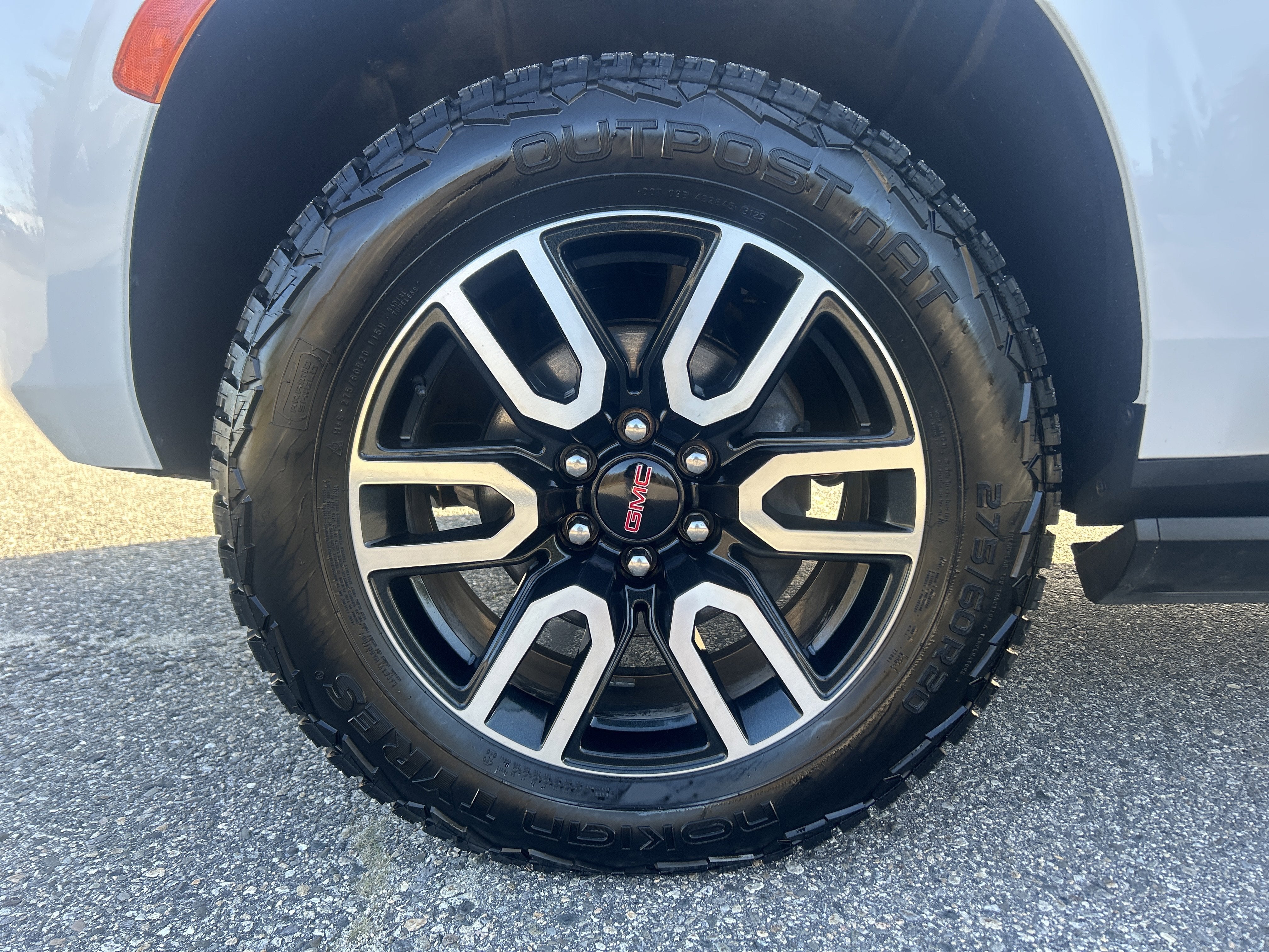2022 GMC Yukon AT4