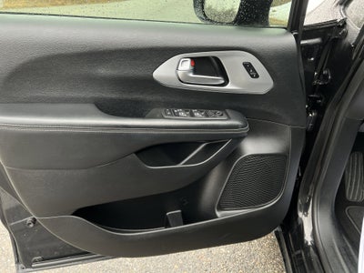 2020 Chrysler Pacifica Touring L Plus