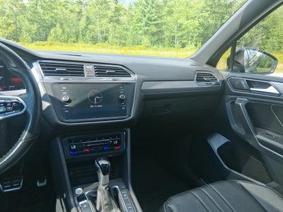 2022 Volkswagen Tiguan SE R-Line Black