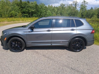 2022 Volkswagen Tiguan SE R-Line Black