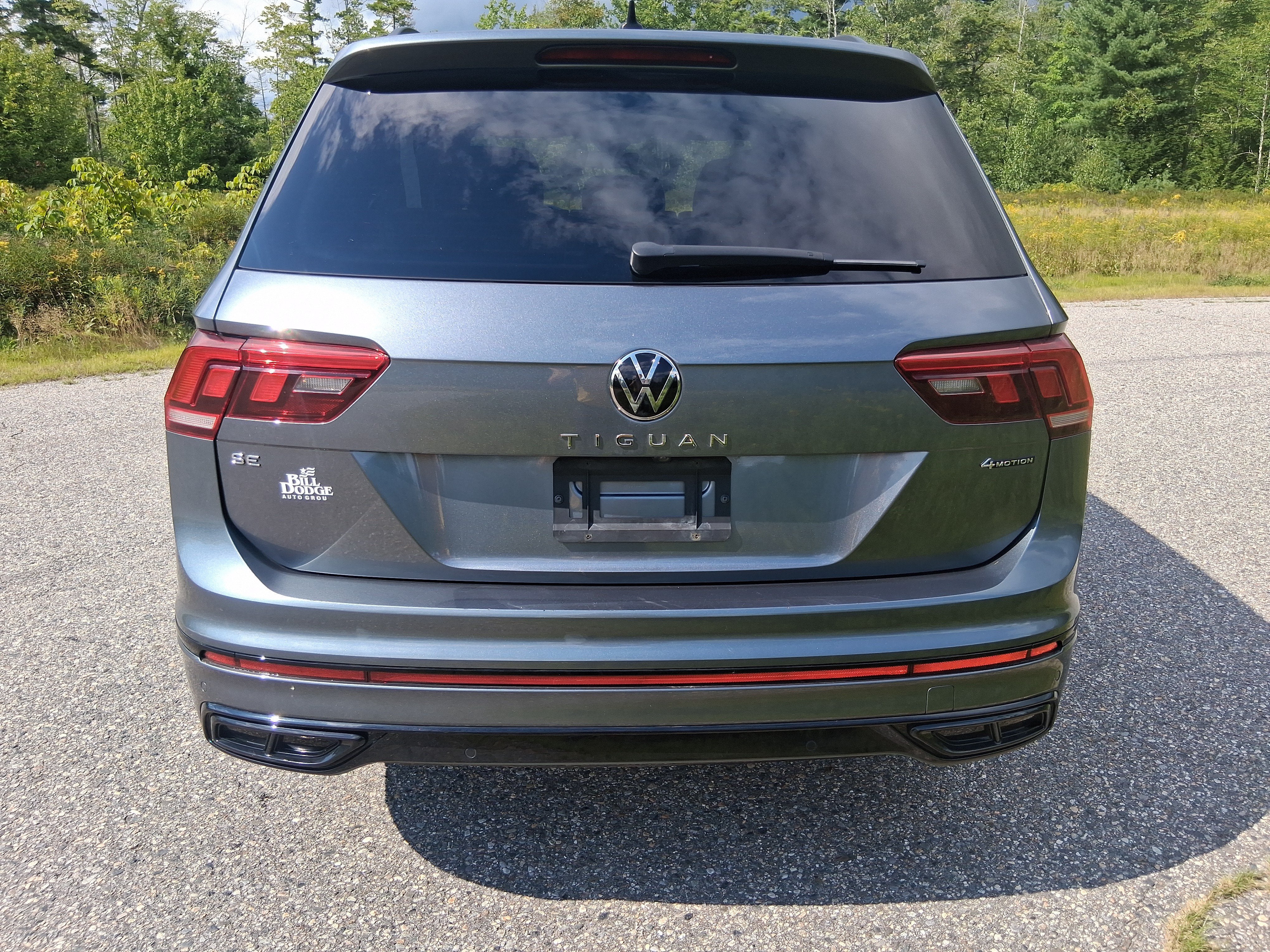 2022 Volkswagen Tiguan SE R-Line Black