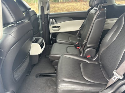 2023 Kia Carnival LX