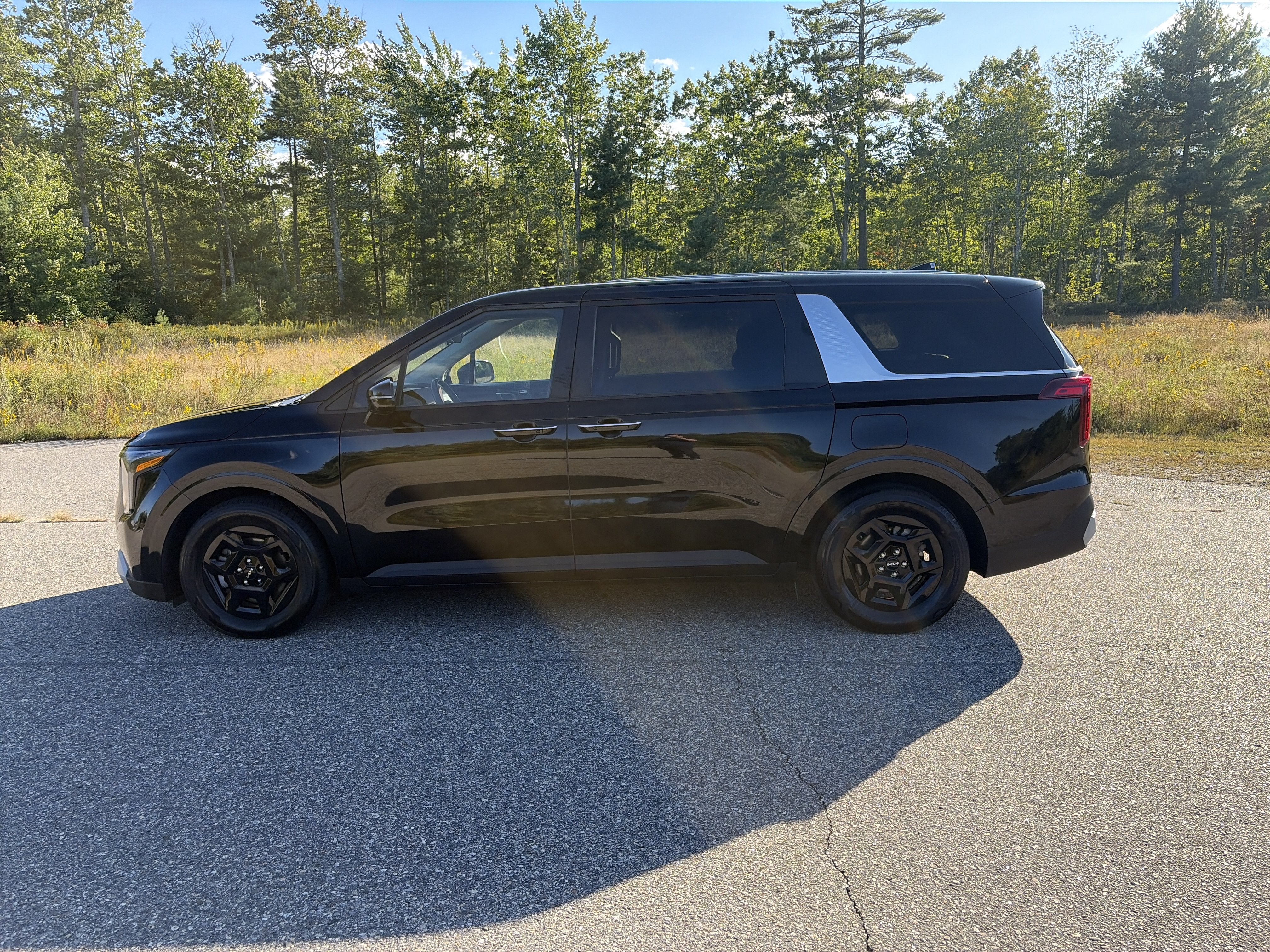 2025 Kia Carnival LXS