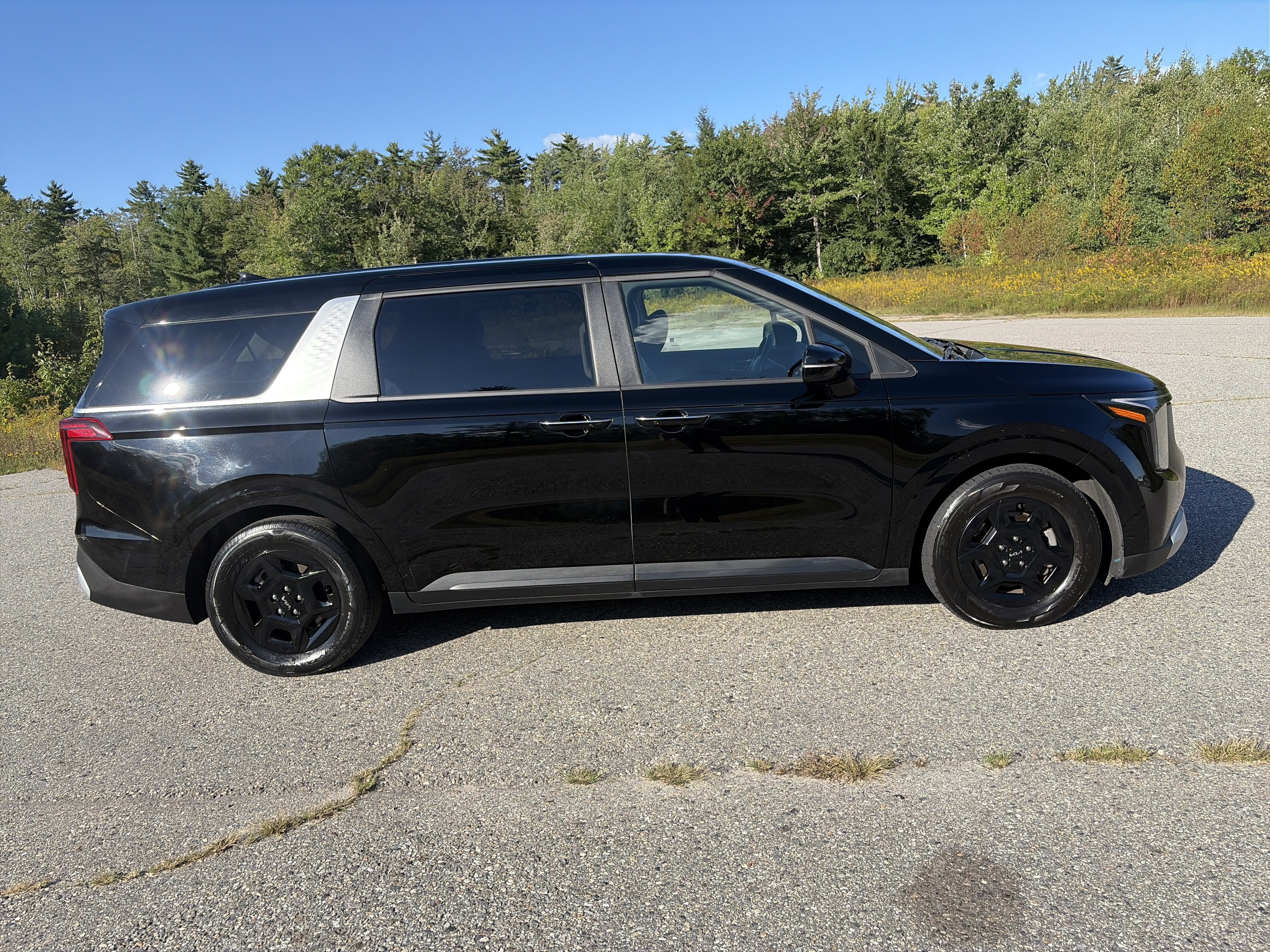 2025 Kia Carnival LXS