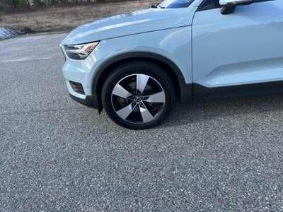 2019 Volvo XC40 Momentum