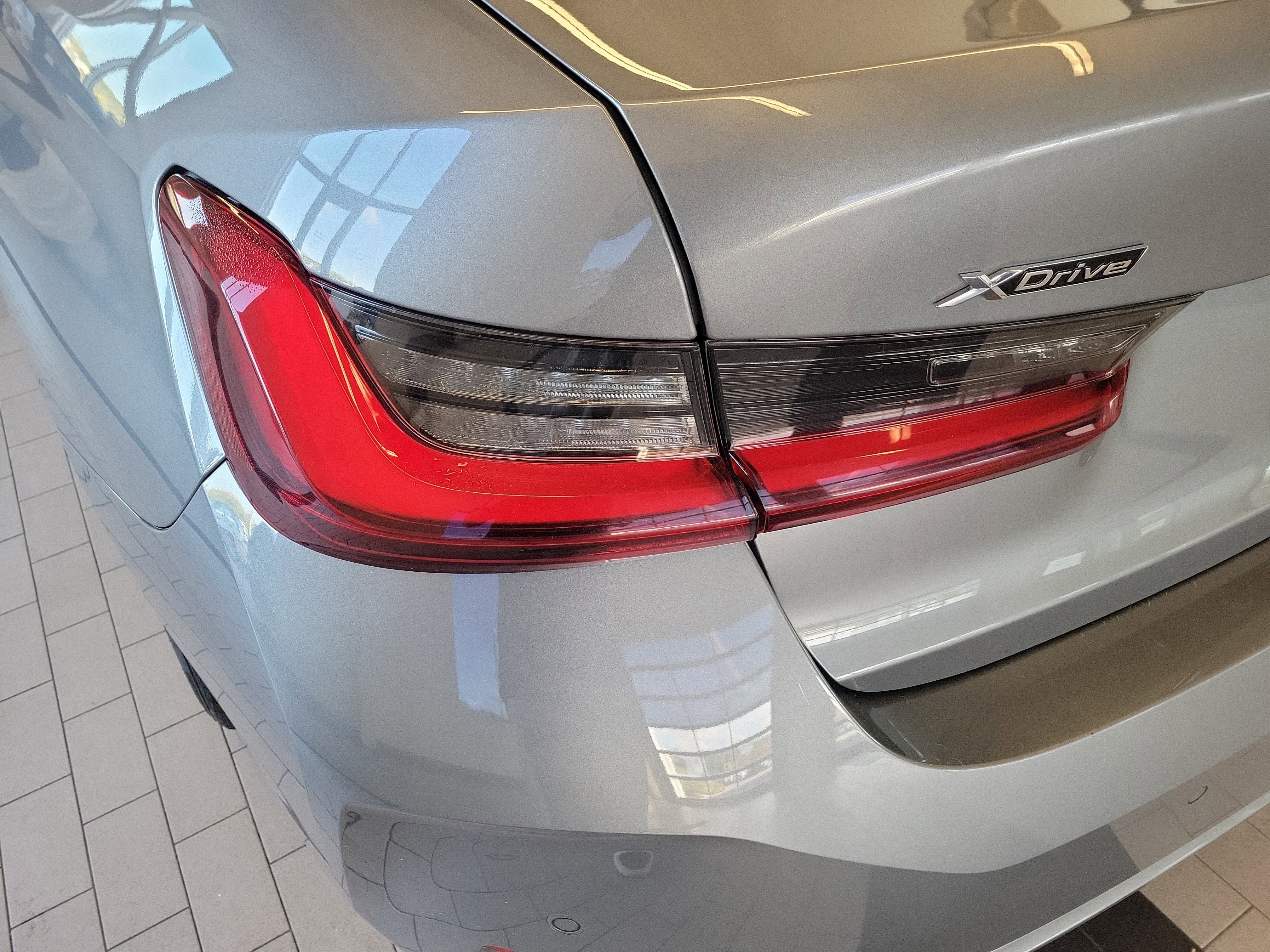 2025 BMW 3 Series 330i xDrive