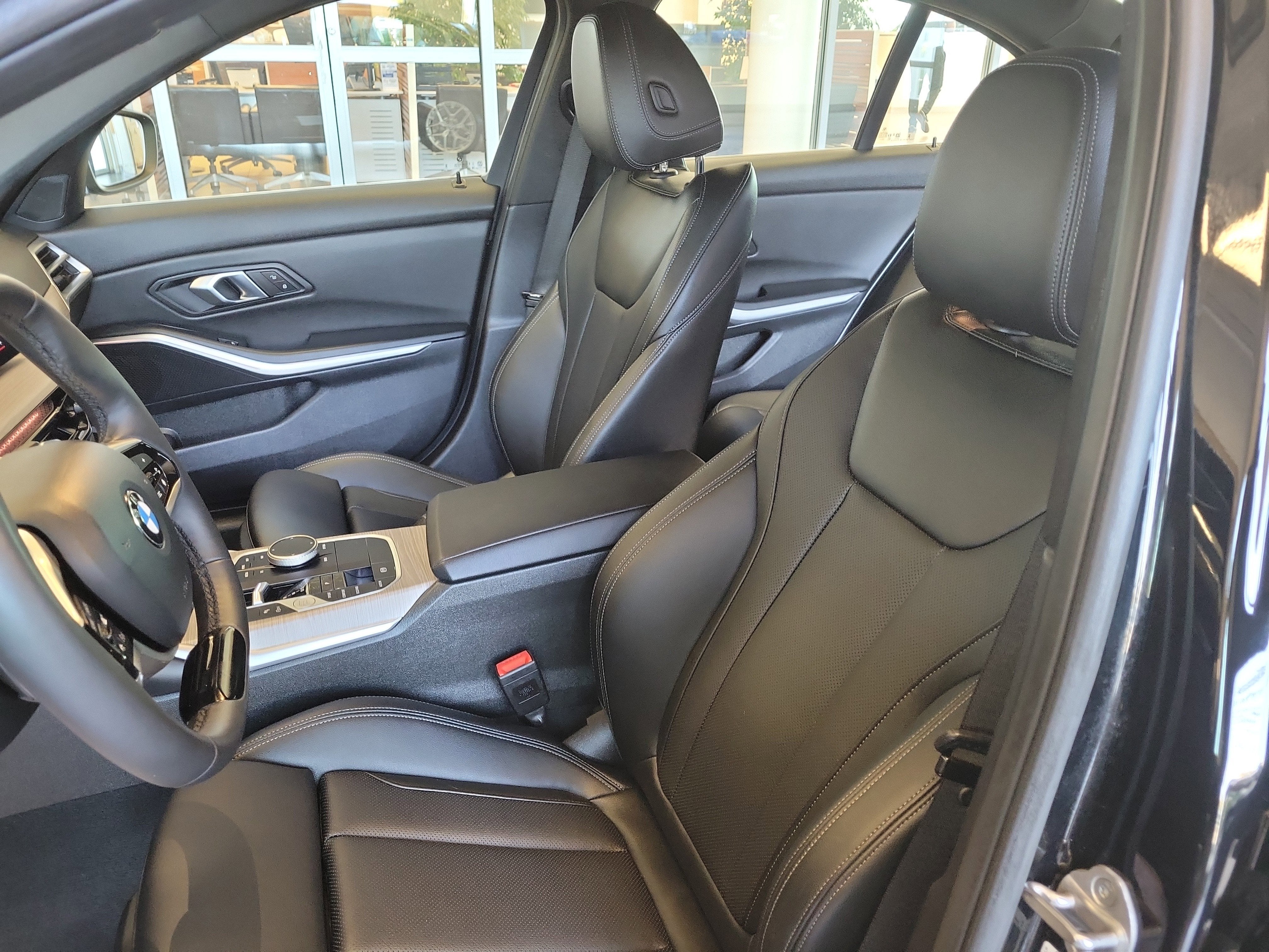 2025 BMW 3 Series 330i xDrive