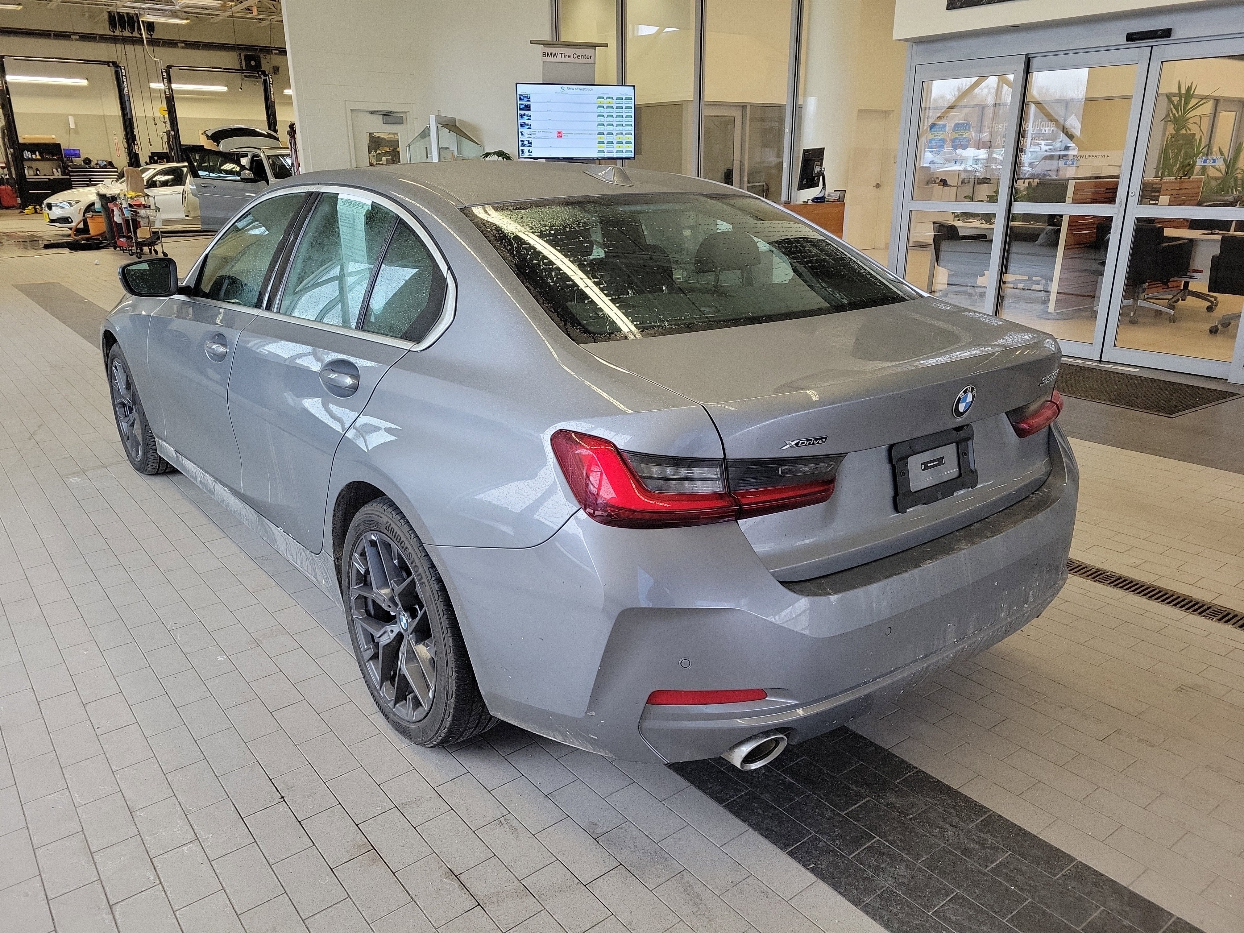 2025 BMW 3 Series 330i xDrive