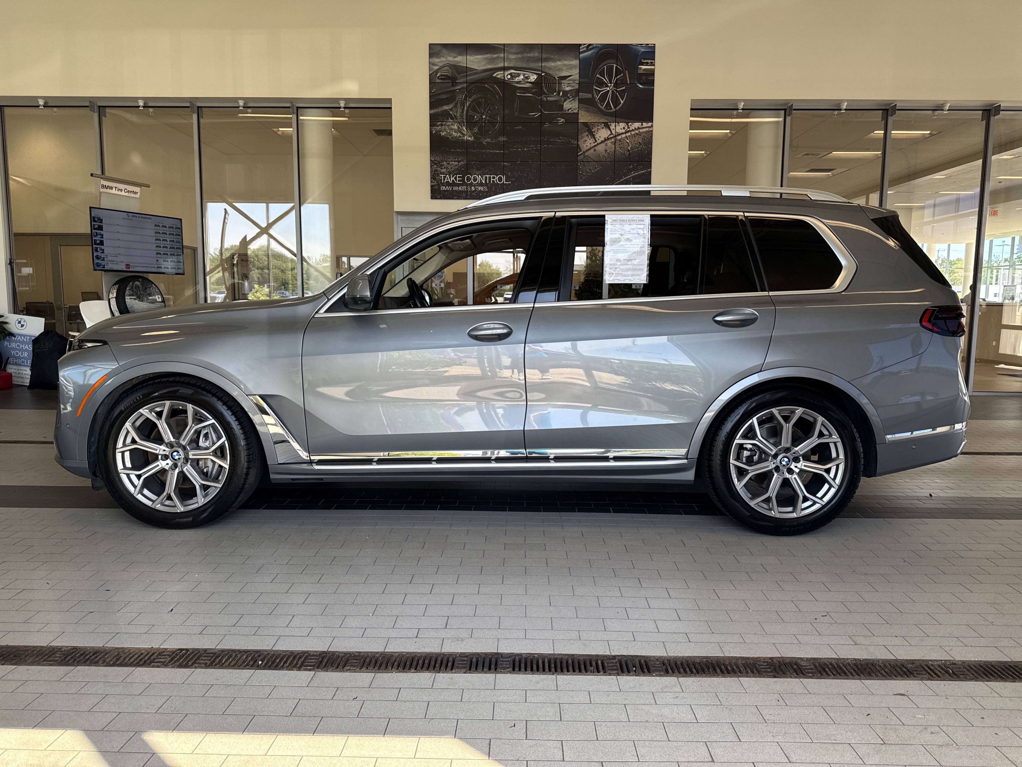 2024 BMW X7 xDrive40i