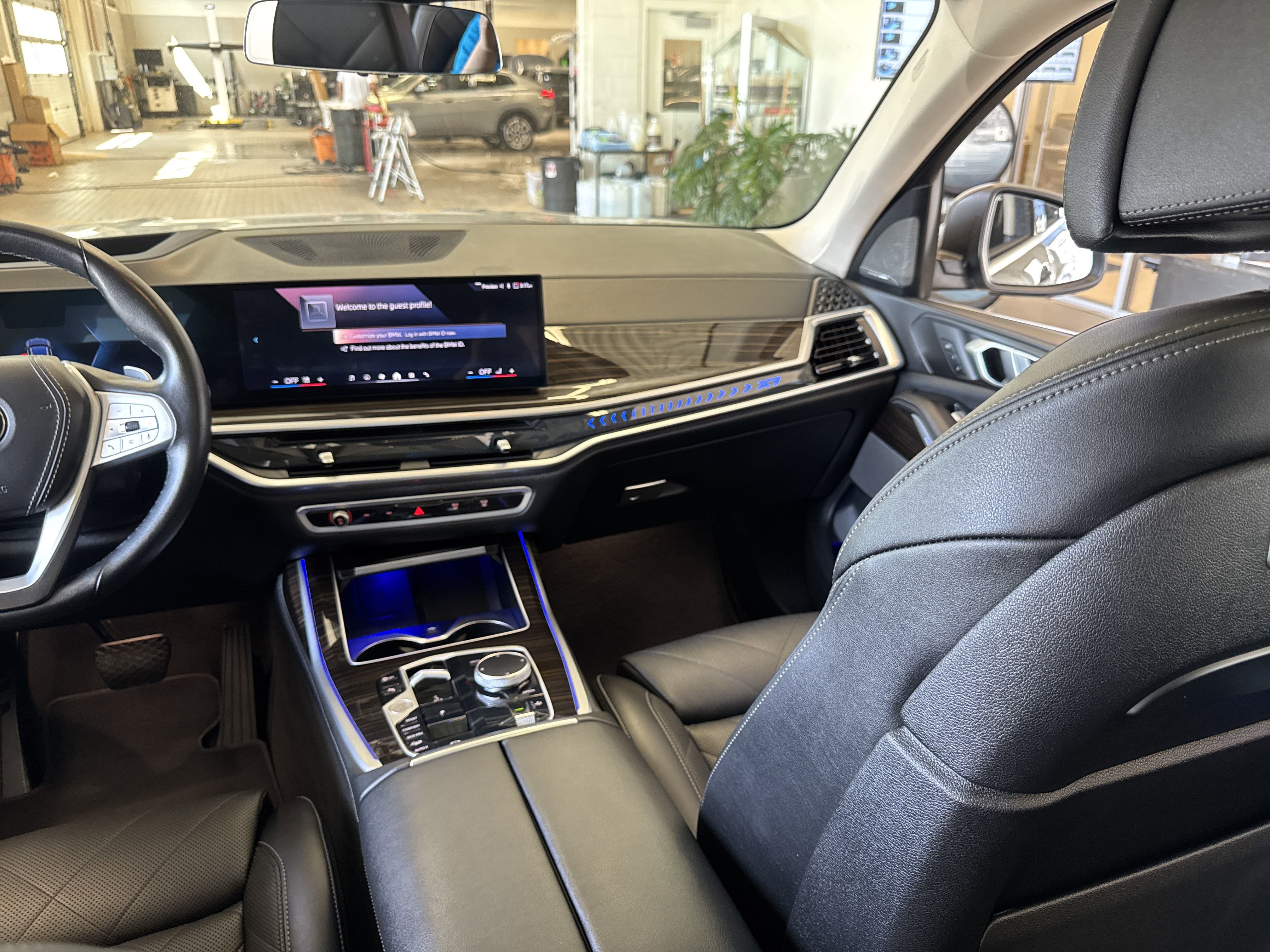 2024 BMW X7 xDrive40i