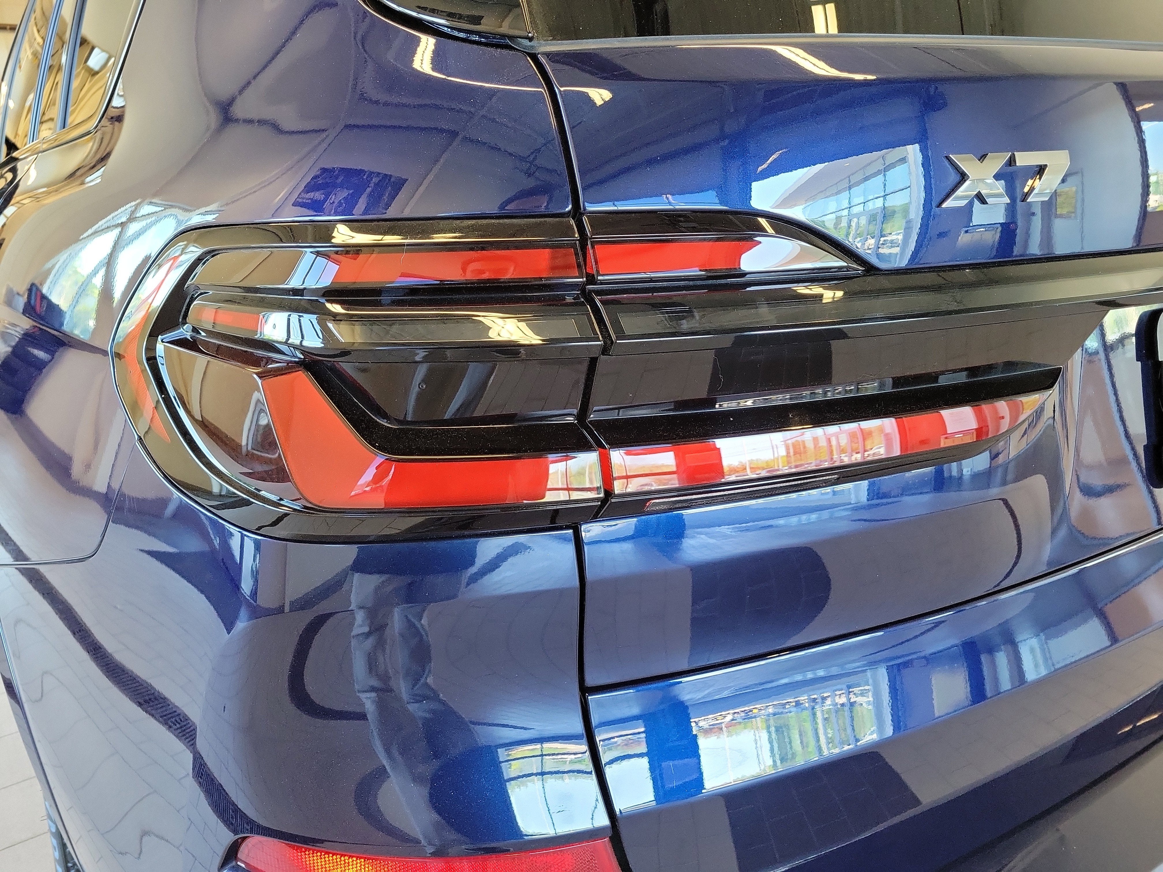 2025 BMW X7 M60i