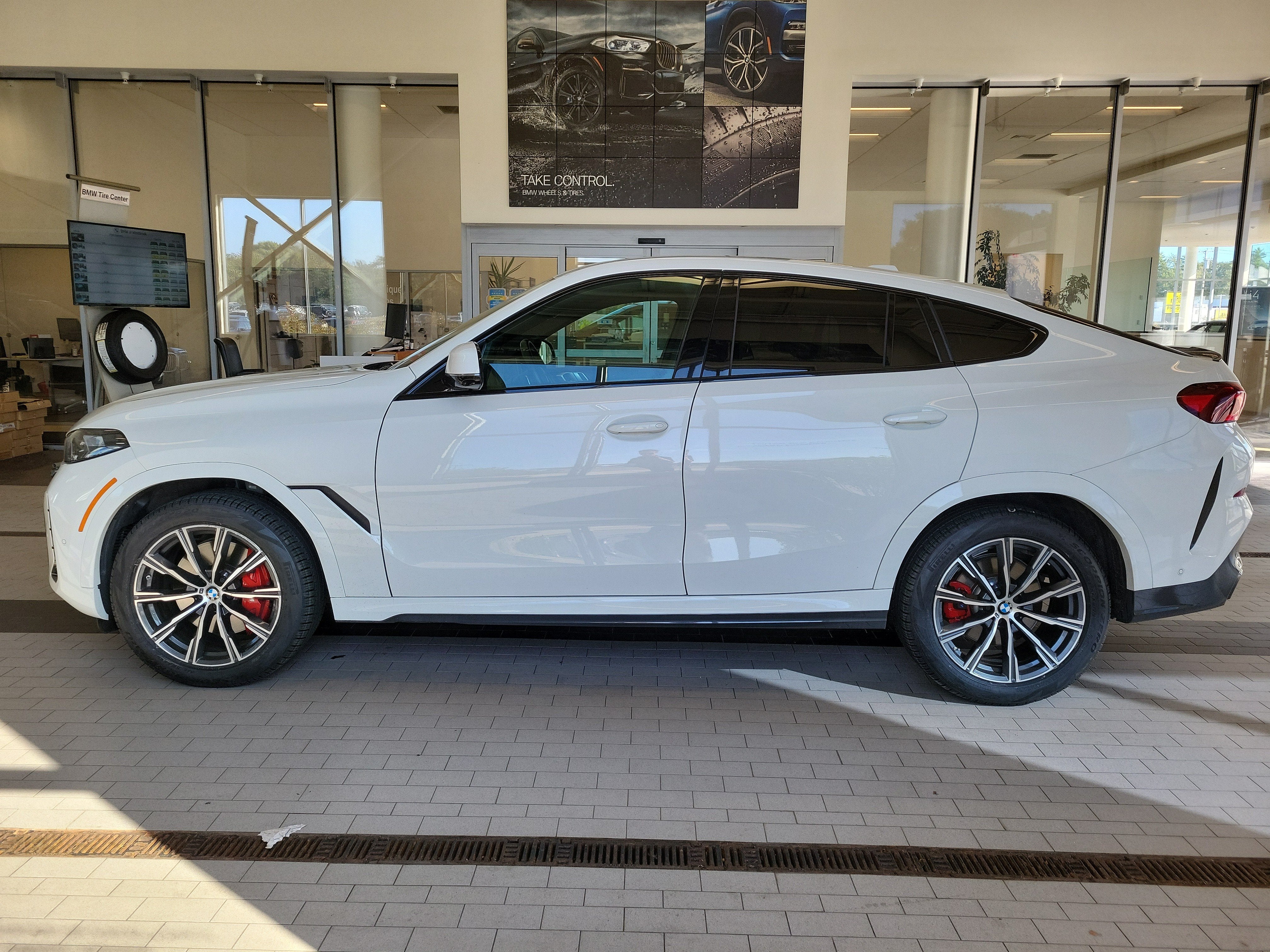 2024 BMW X6 xDrive40i