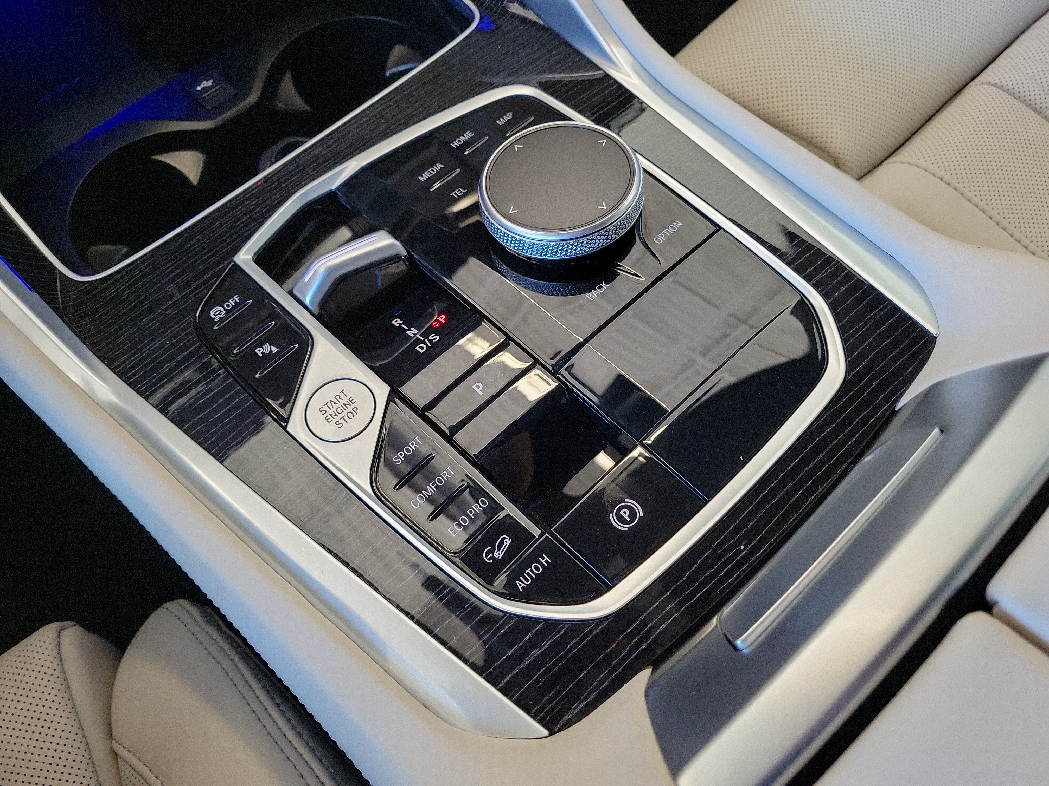 2024 BMW X6 xDrive40i