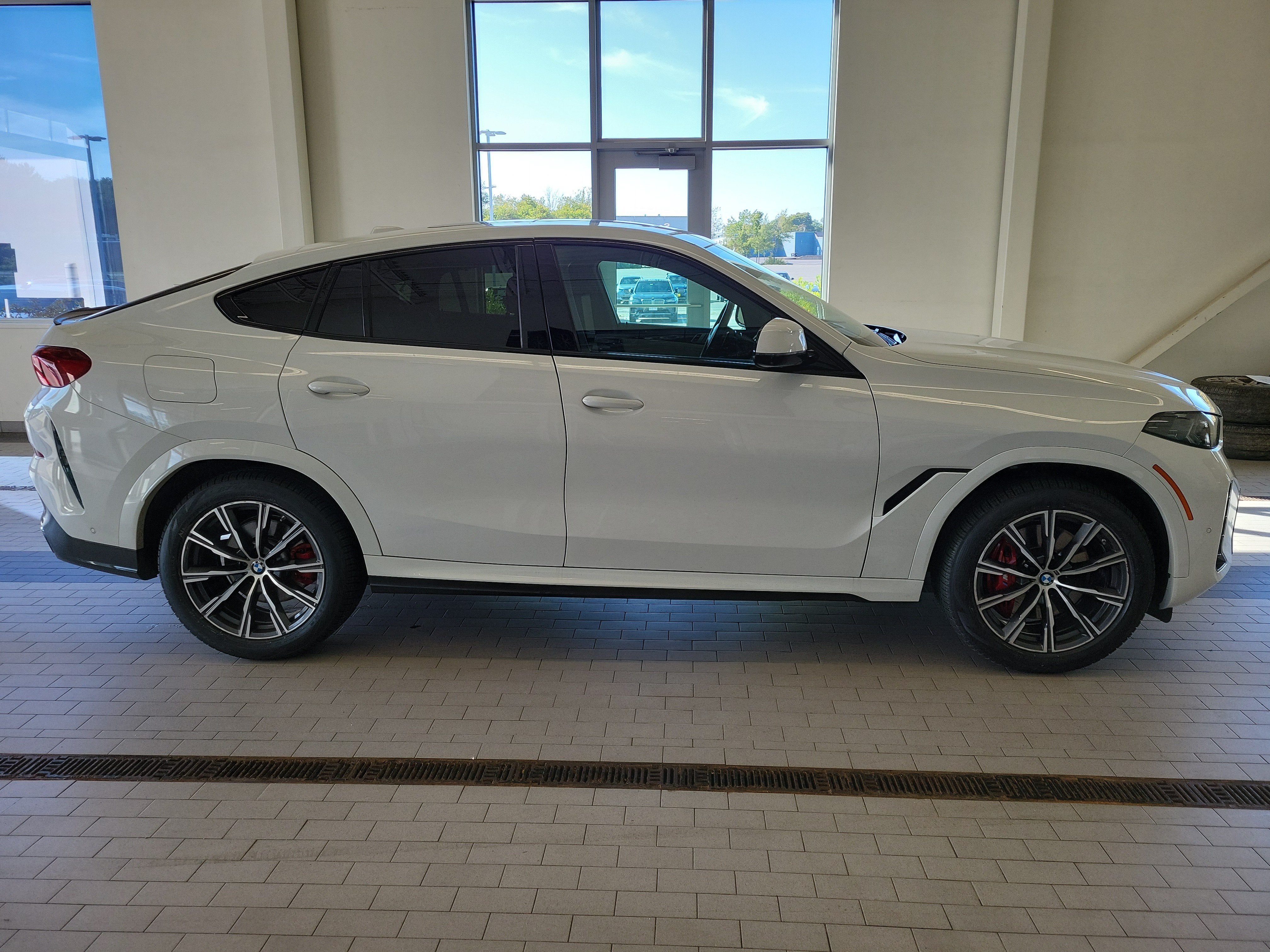 2024 BMW X6 xDrive40i