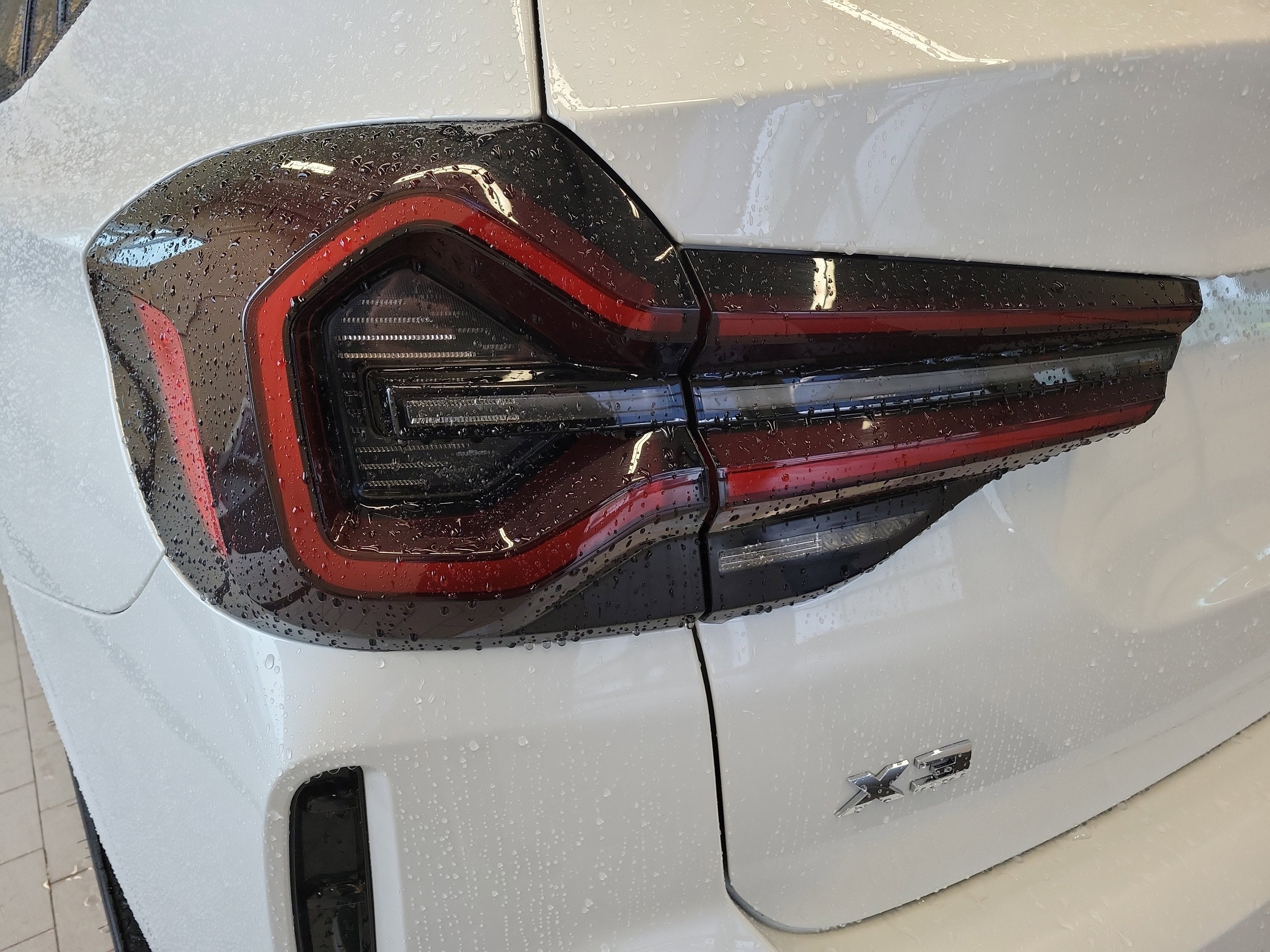 2023 BMW X3 M40i