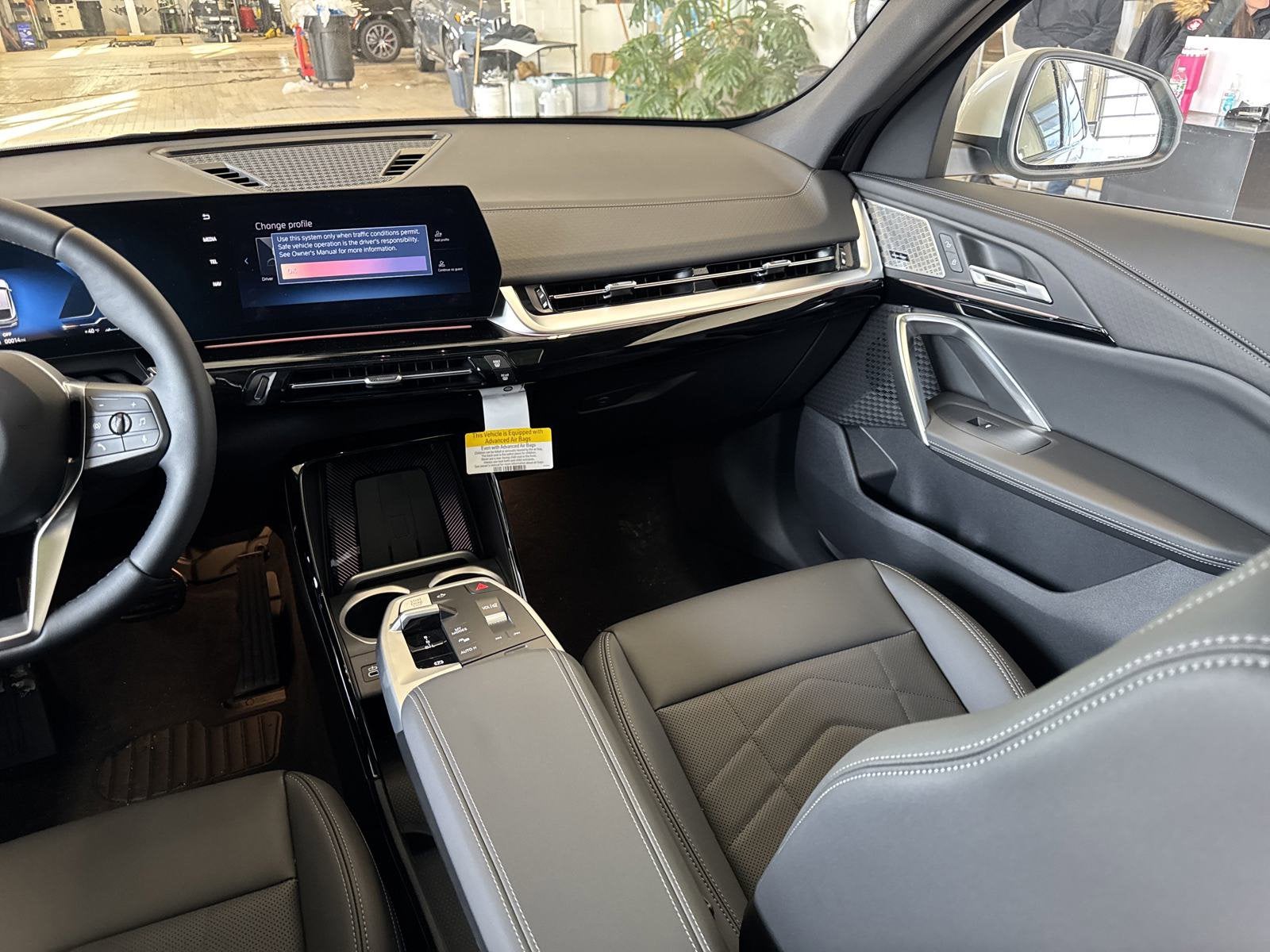 2025 BMW X2 xDrive28i