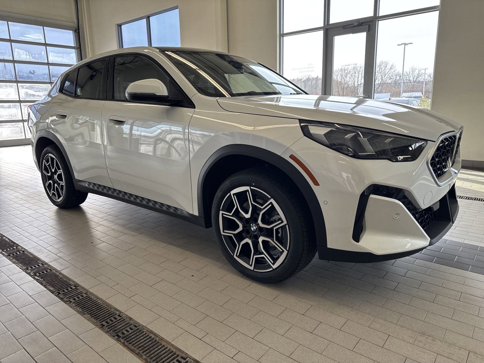 2025 BMW X2 xDrive28i