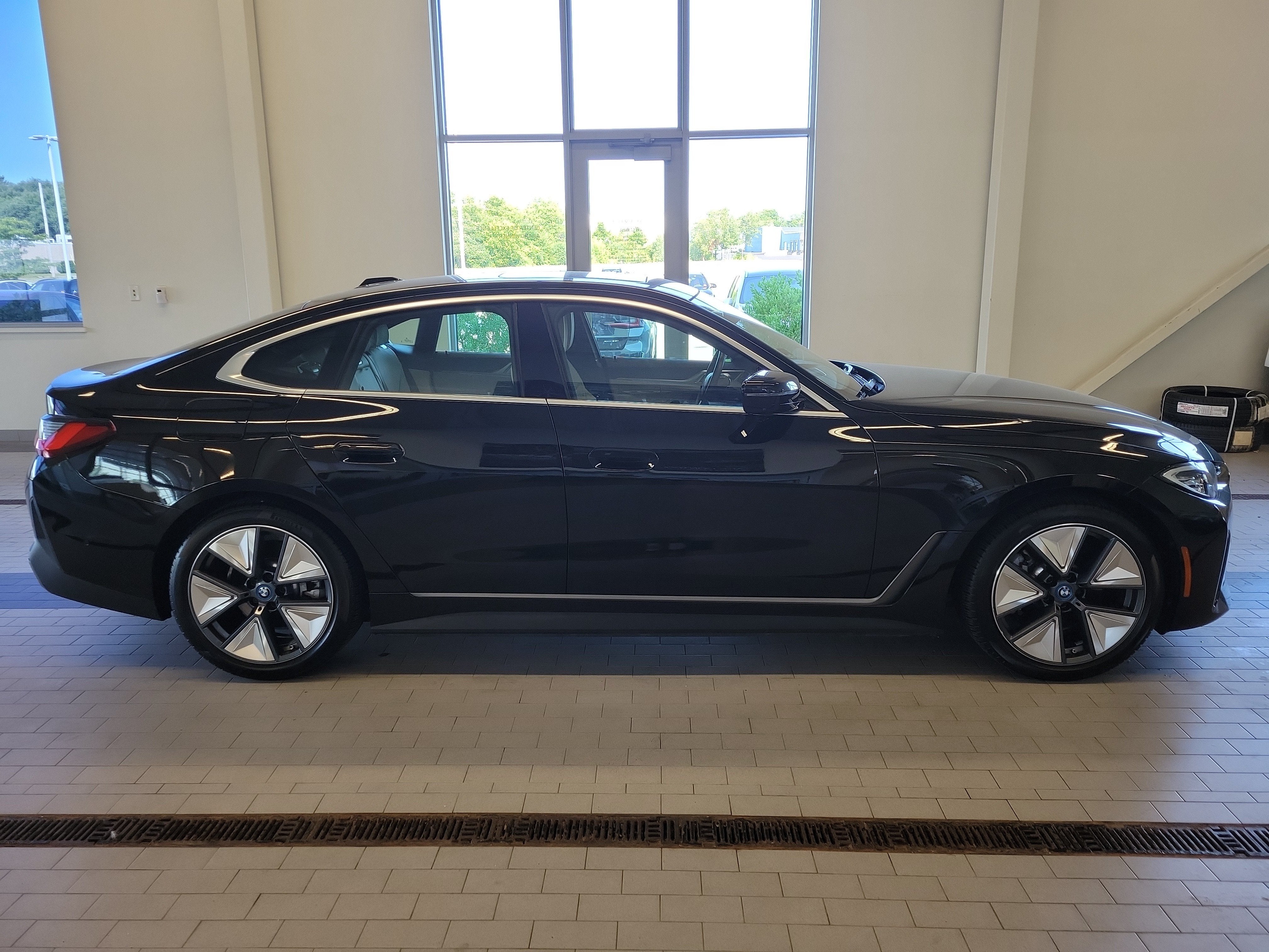 2023 BMW i4 eDrive40