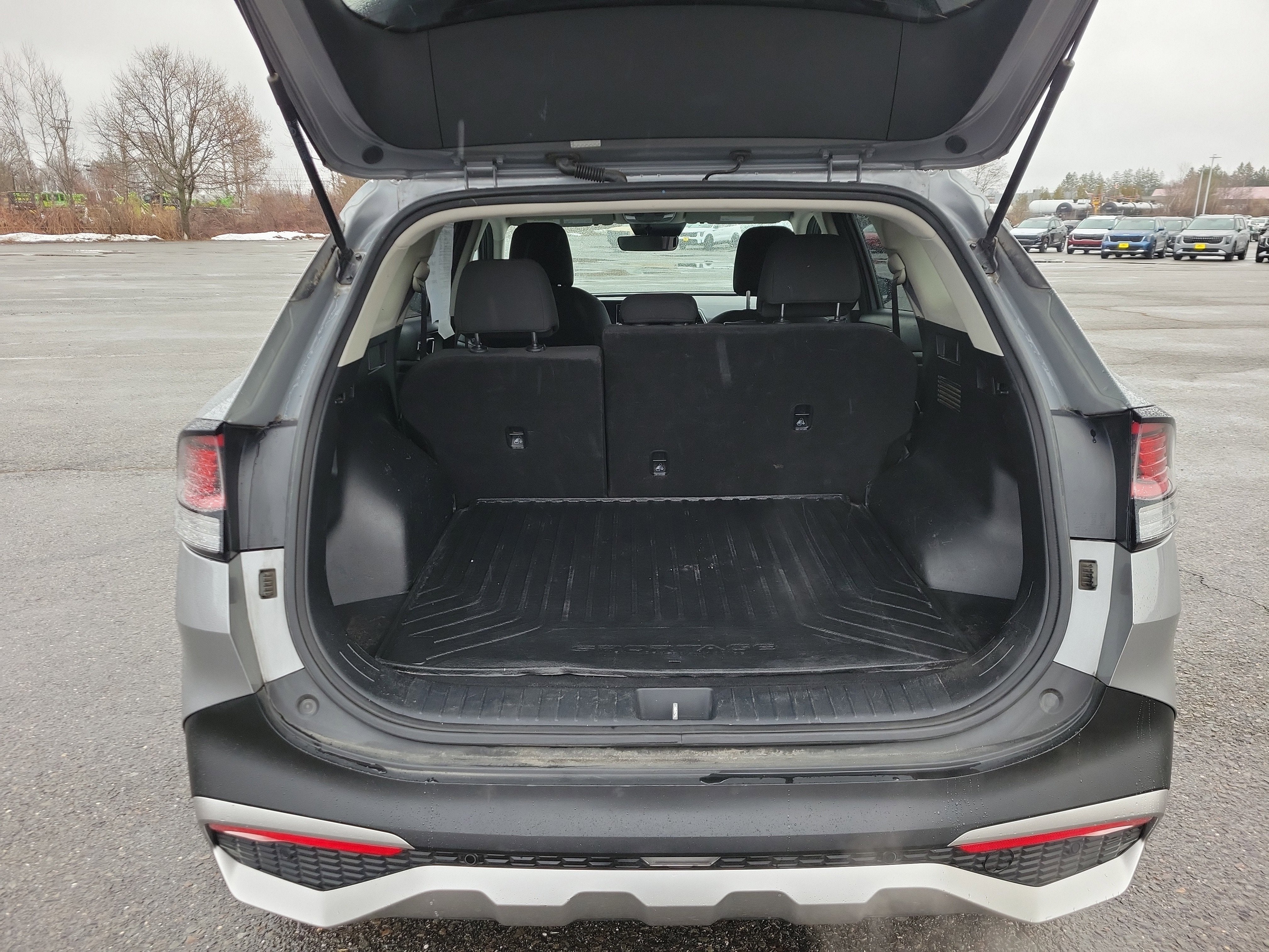 2023 Kia Sportage Hybrid LX