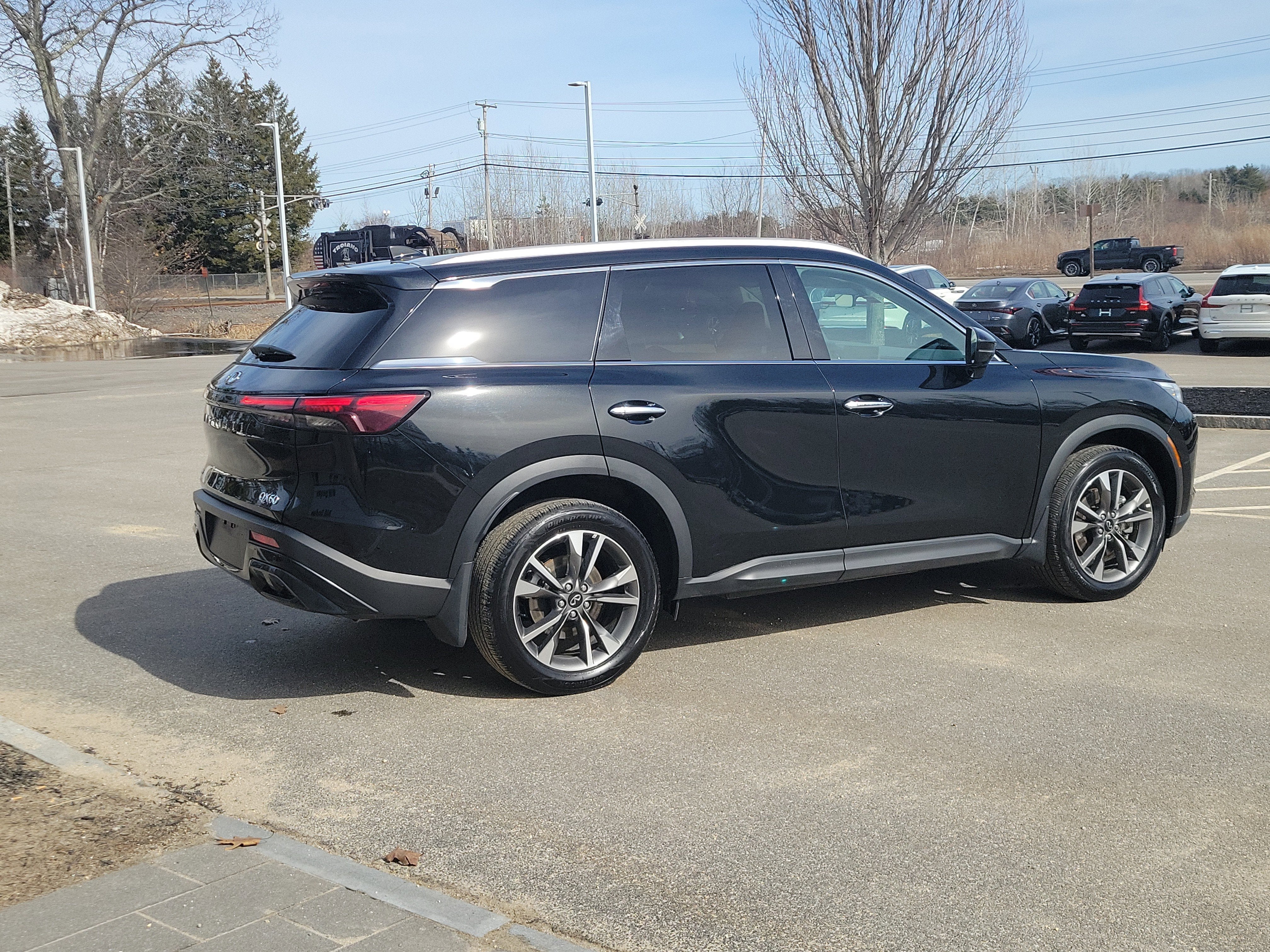 2025 INFINITI QX60 Luxe AWD