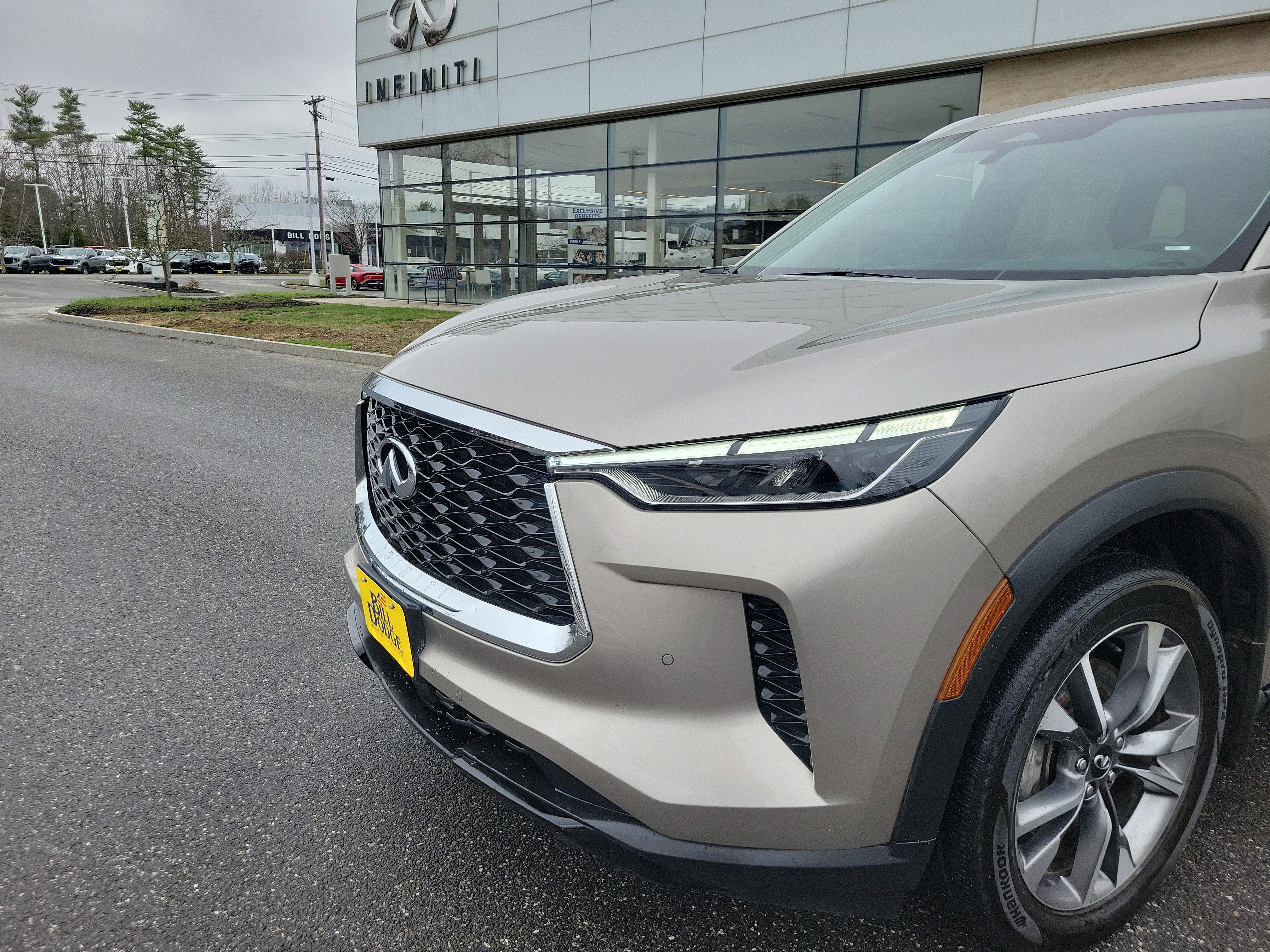 2023 INFINITI QX60 LUXE AWD