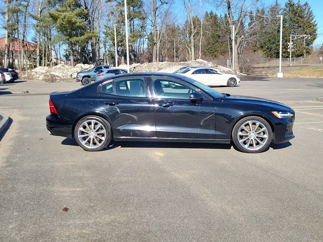 2021 Volvo S60 Momentum