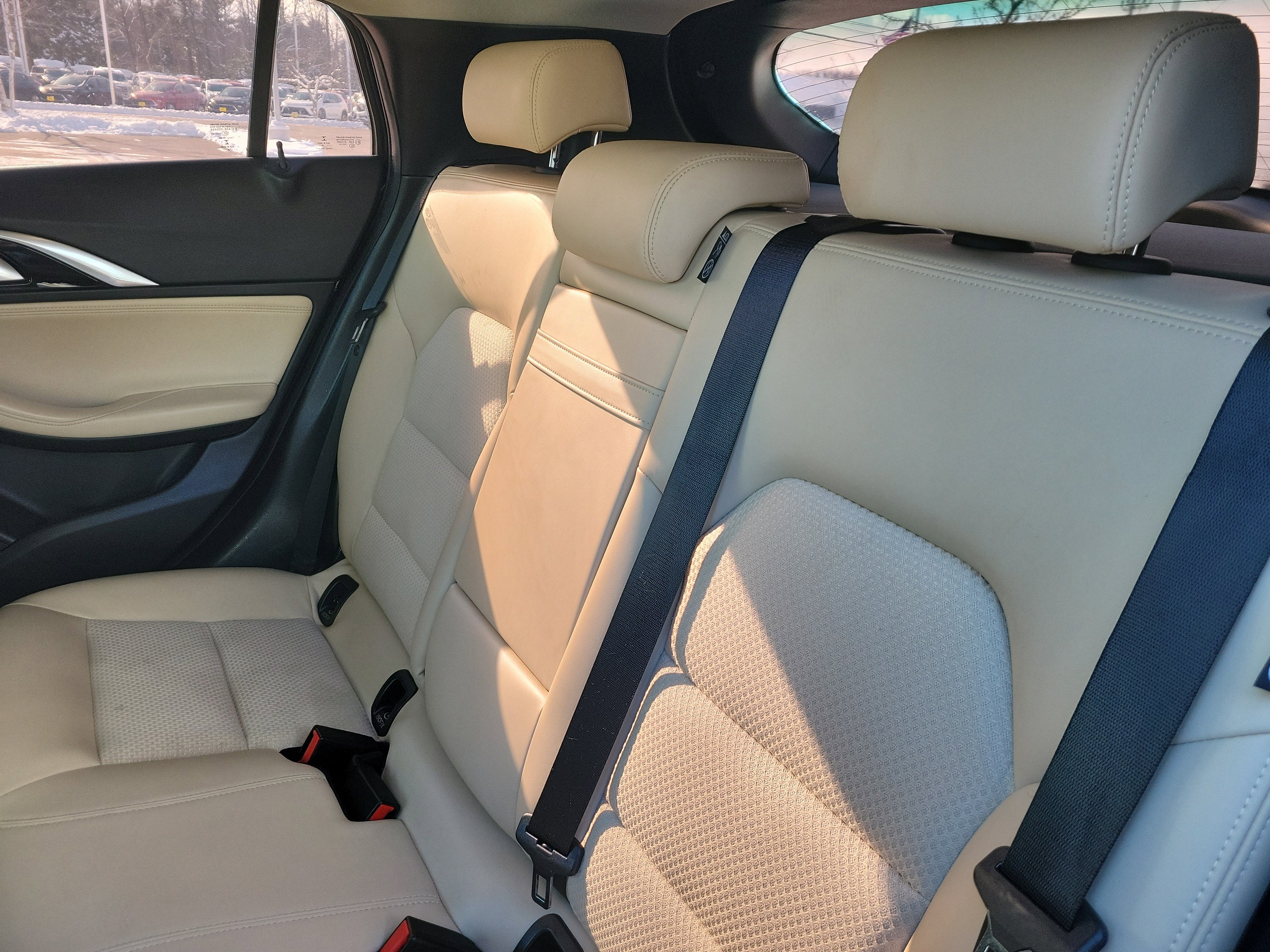 2019 INFINITI QX30 LUXE AWD