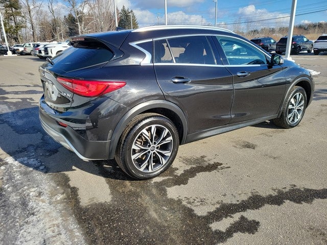 2019 INFINITI QX30 LUXE AWD