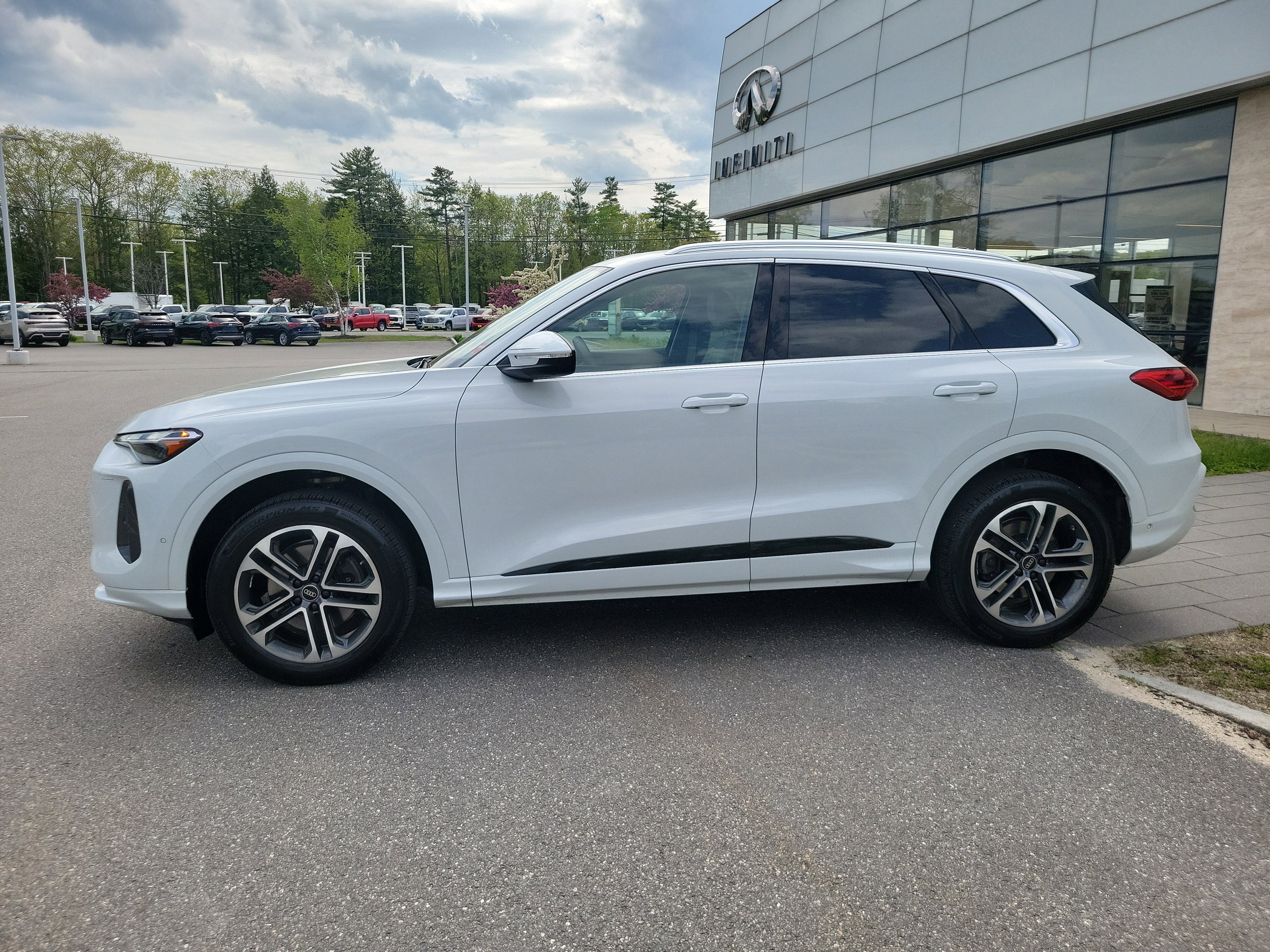 2025 Audi Q5 Premium
