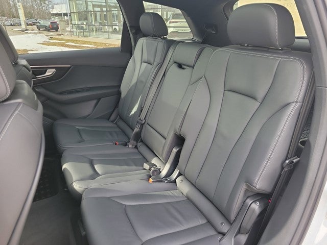 2025 Audi Q7 Premium