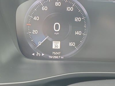 2022 Volvo XC40 Inscription