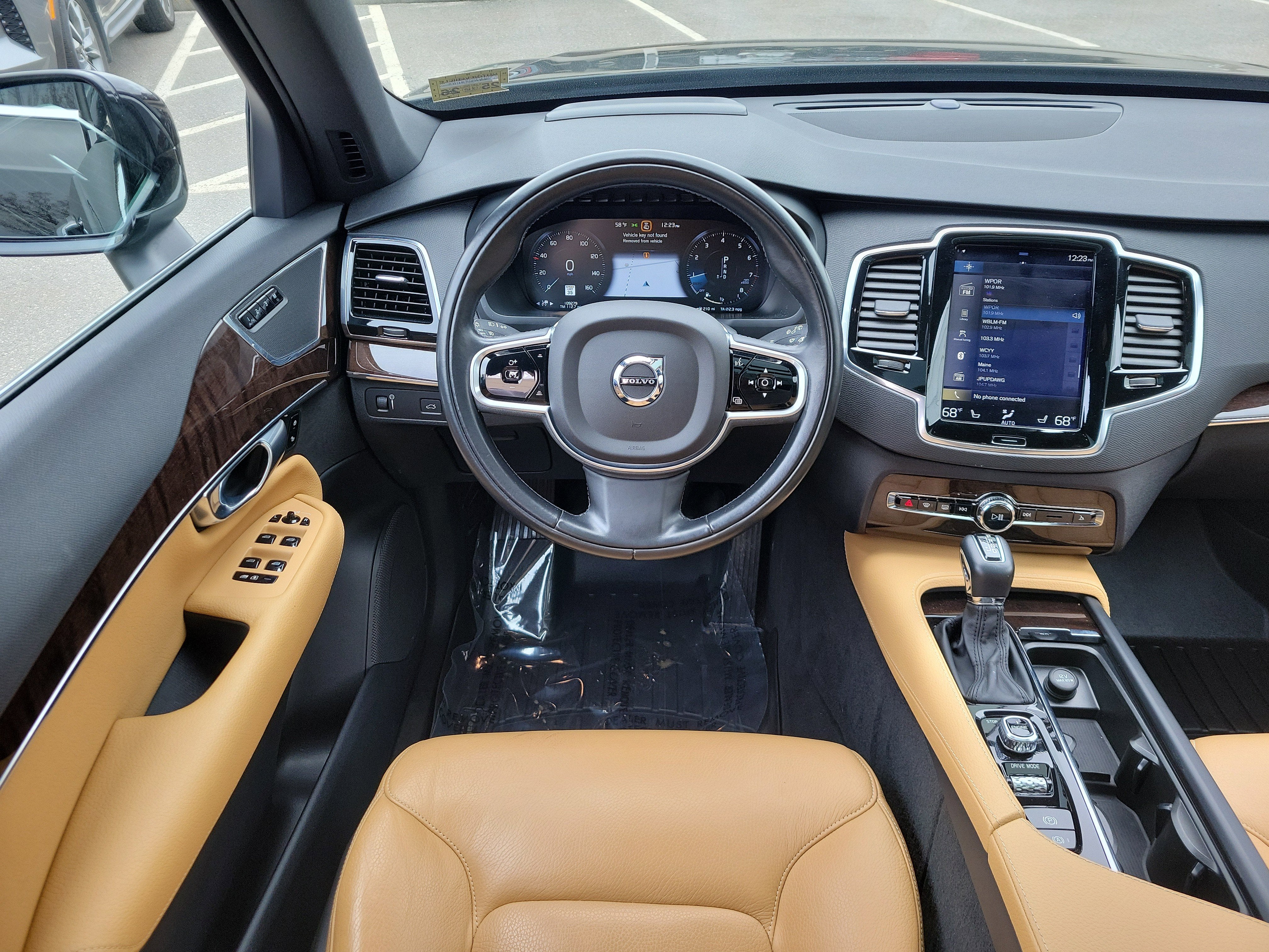2017 Volvo XC90 Momentum
