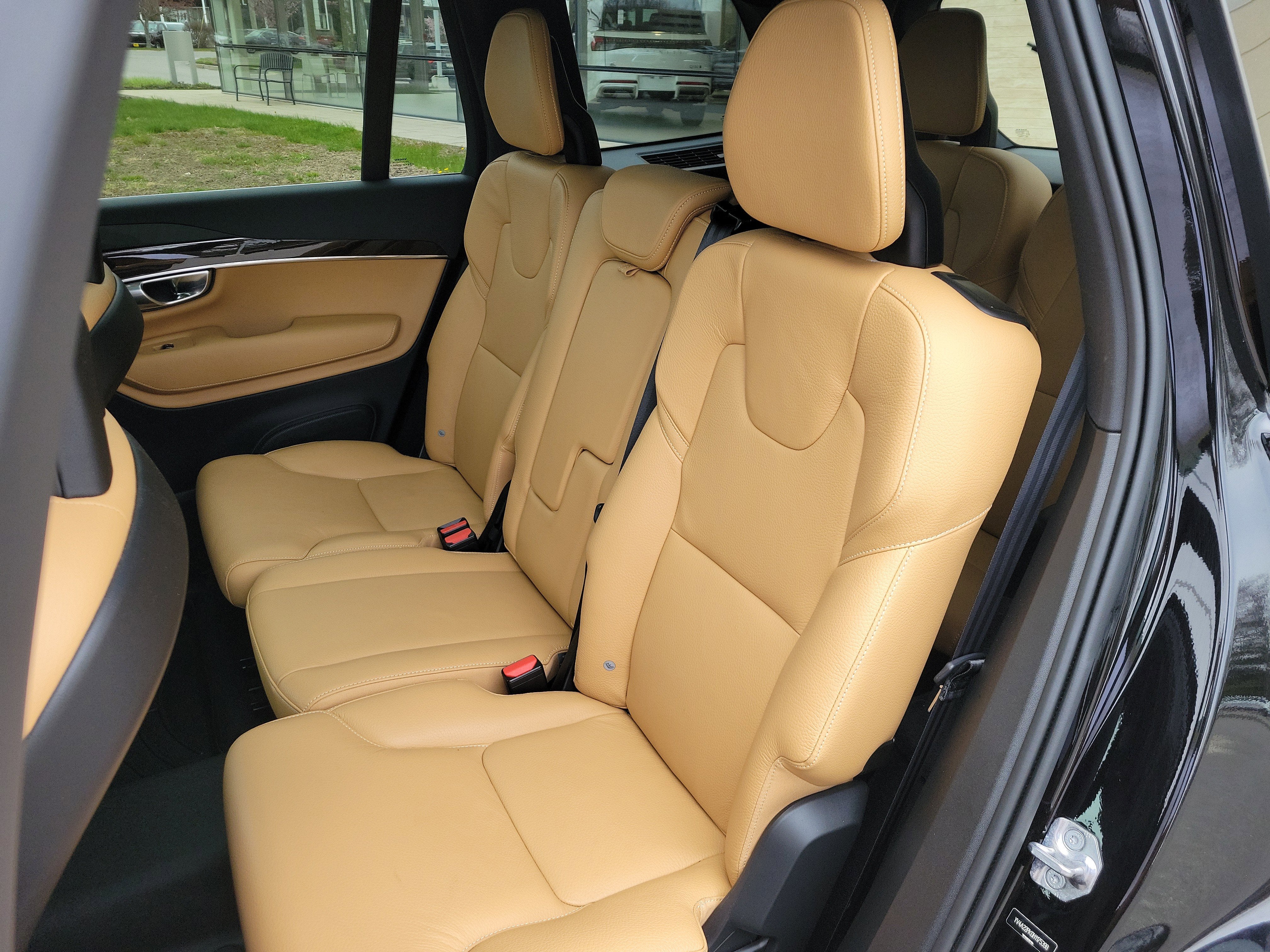 2017 Volvo XC90 Momentum