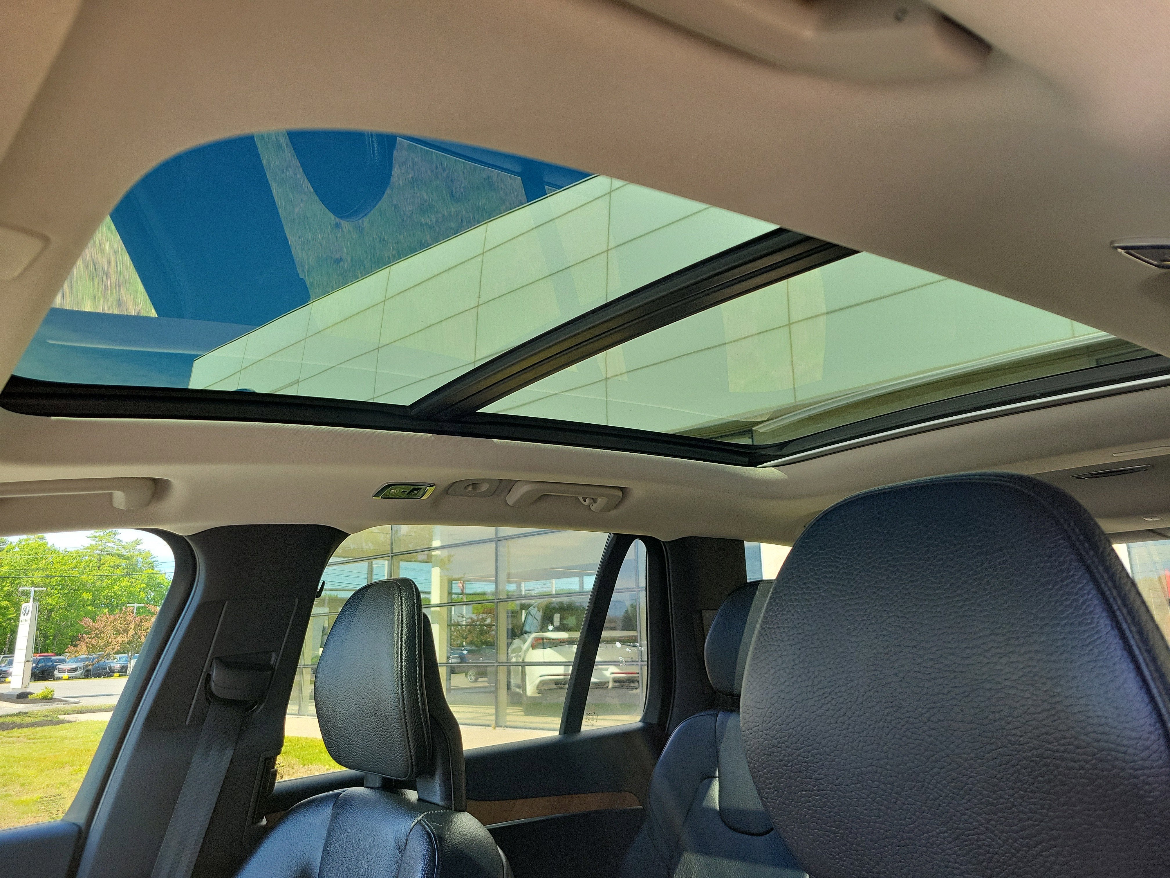 2022 Volvo XC90 Recharge Plug-In Hybrid Inscription Expression