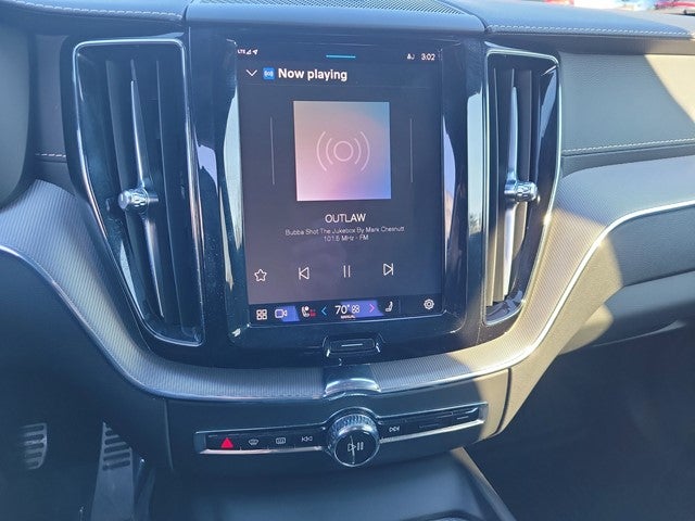 2022 Volvo XC60 Recharge Plug-In Hybrid R-Design