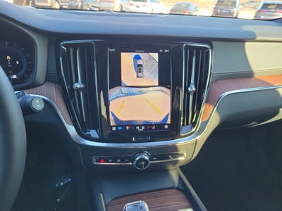 2024 Volvo V60 Cross Country Ultimate