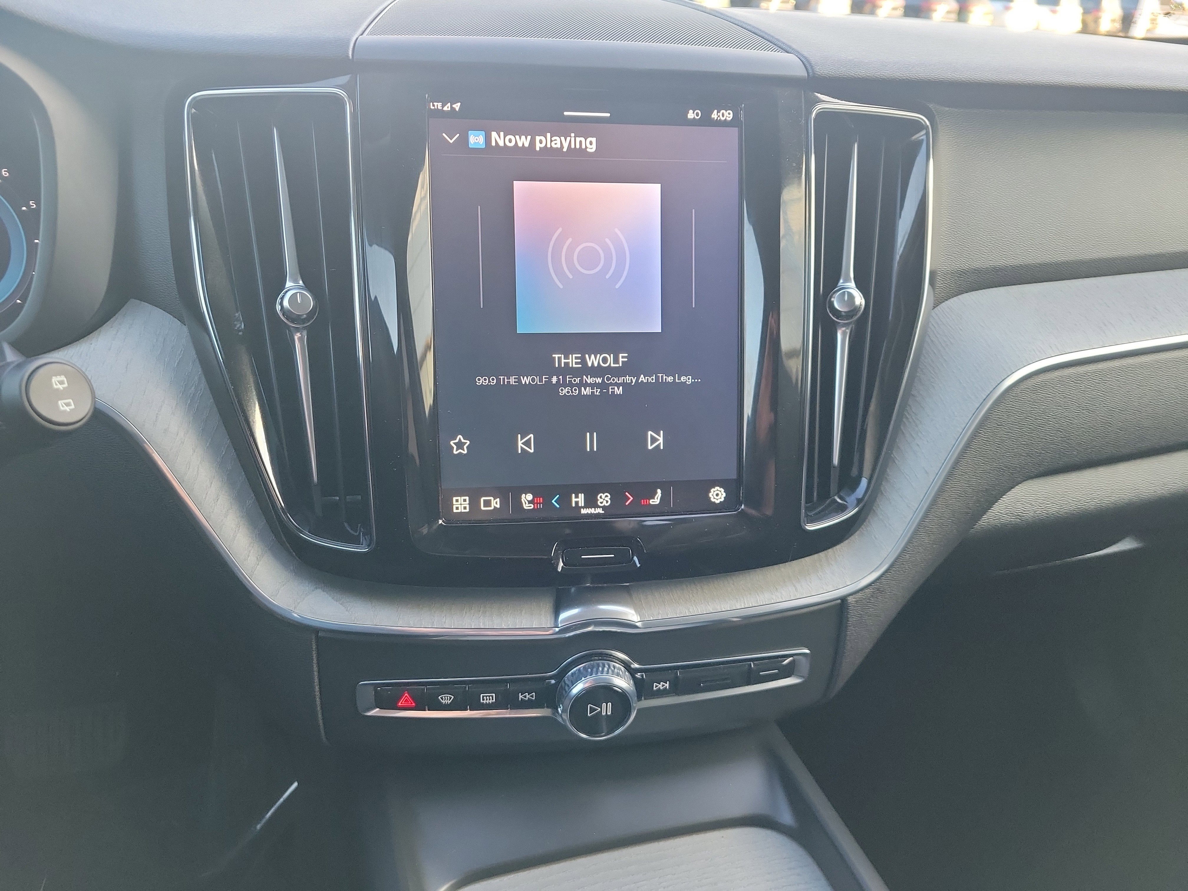 2025 Volvo XC60 Plus