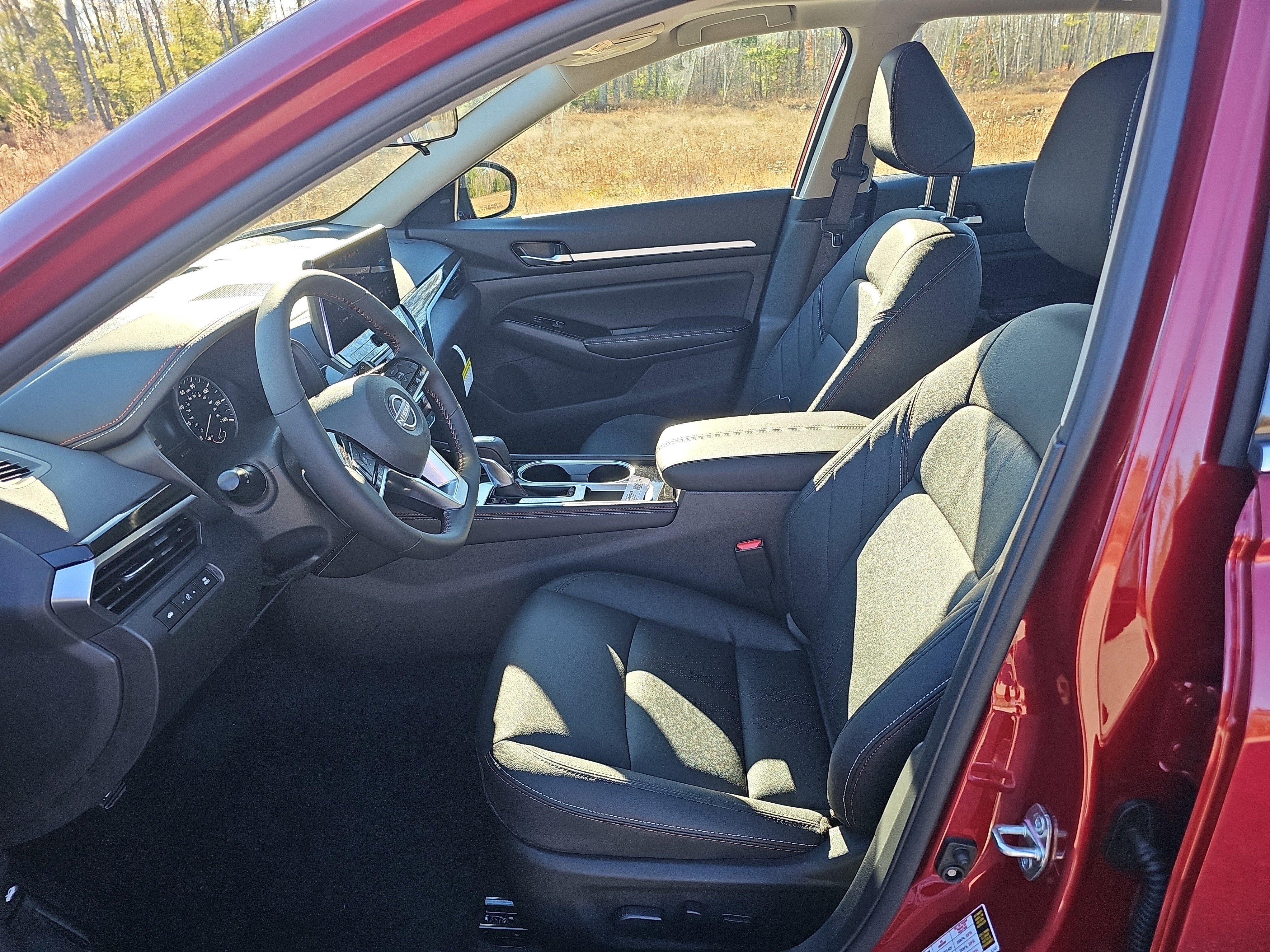 2025 Nissan Altima SR