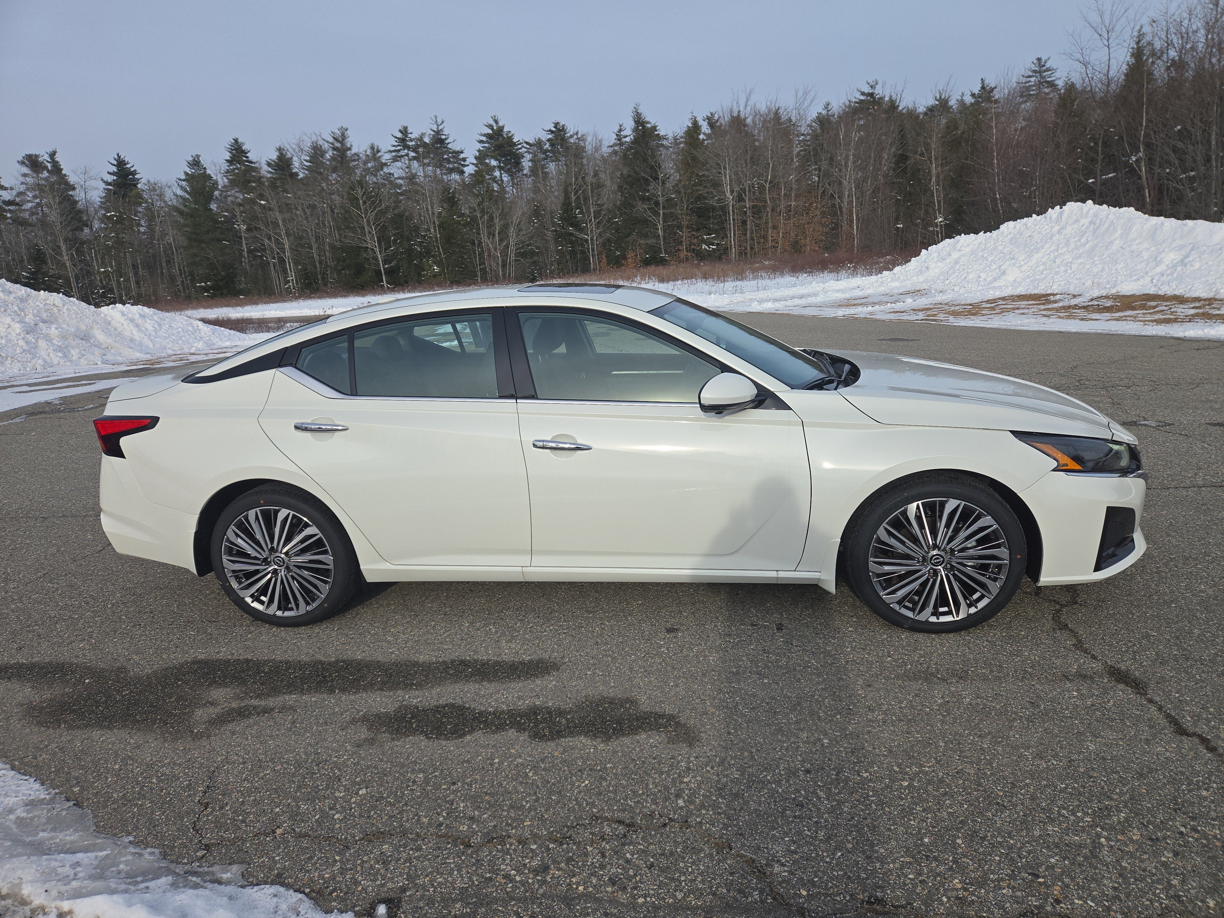 2025 Nissan Altima SL