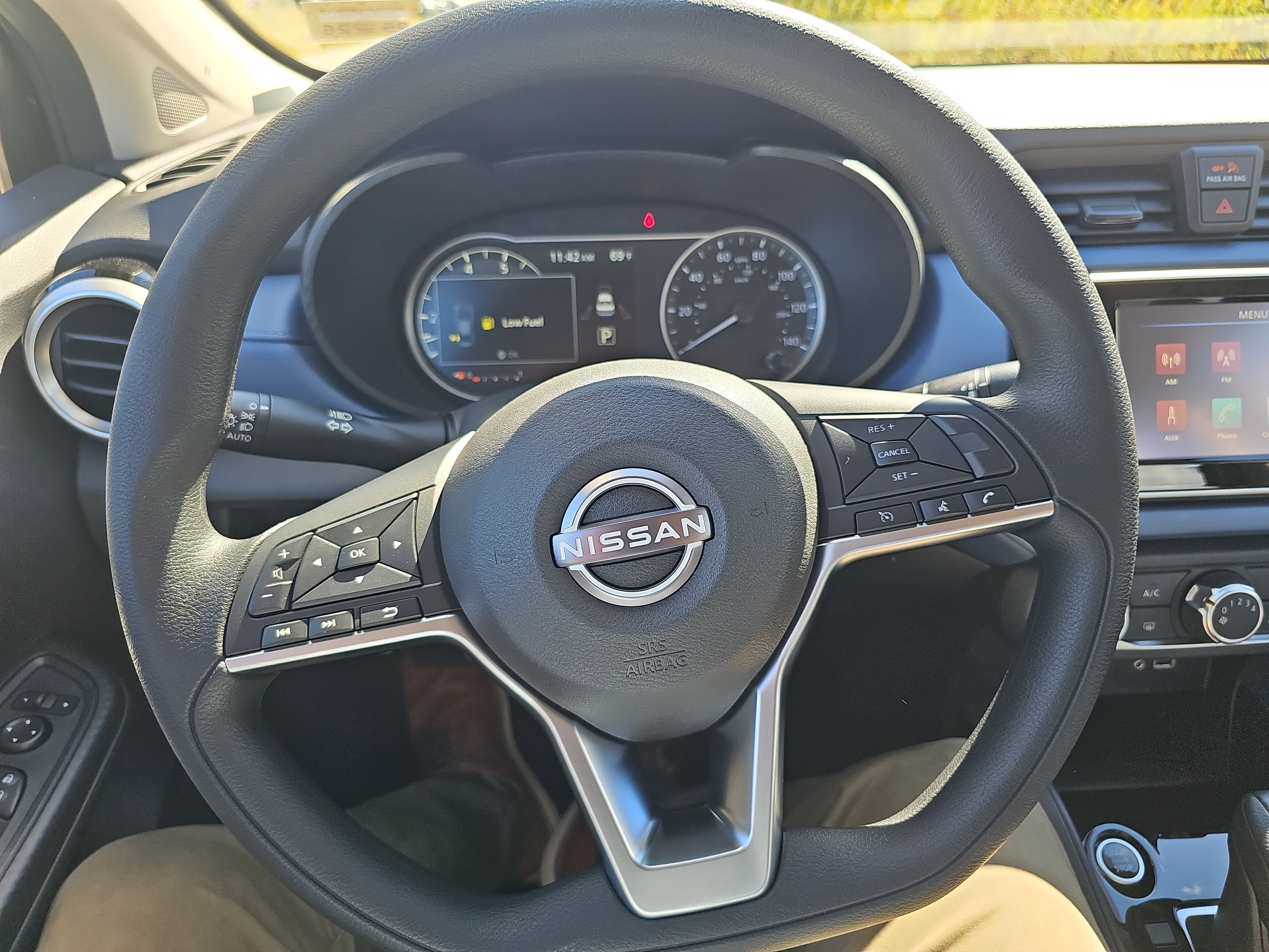 2025 Nissan Versa SV