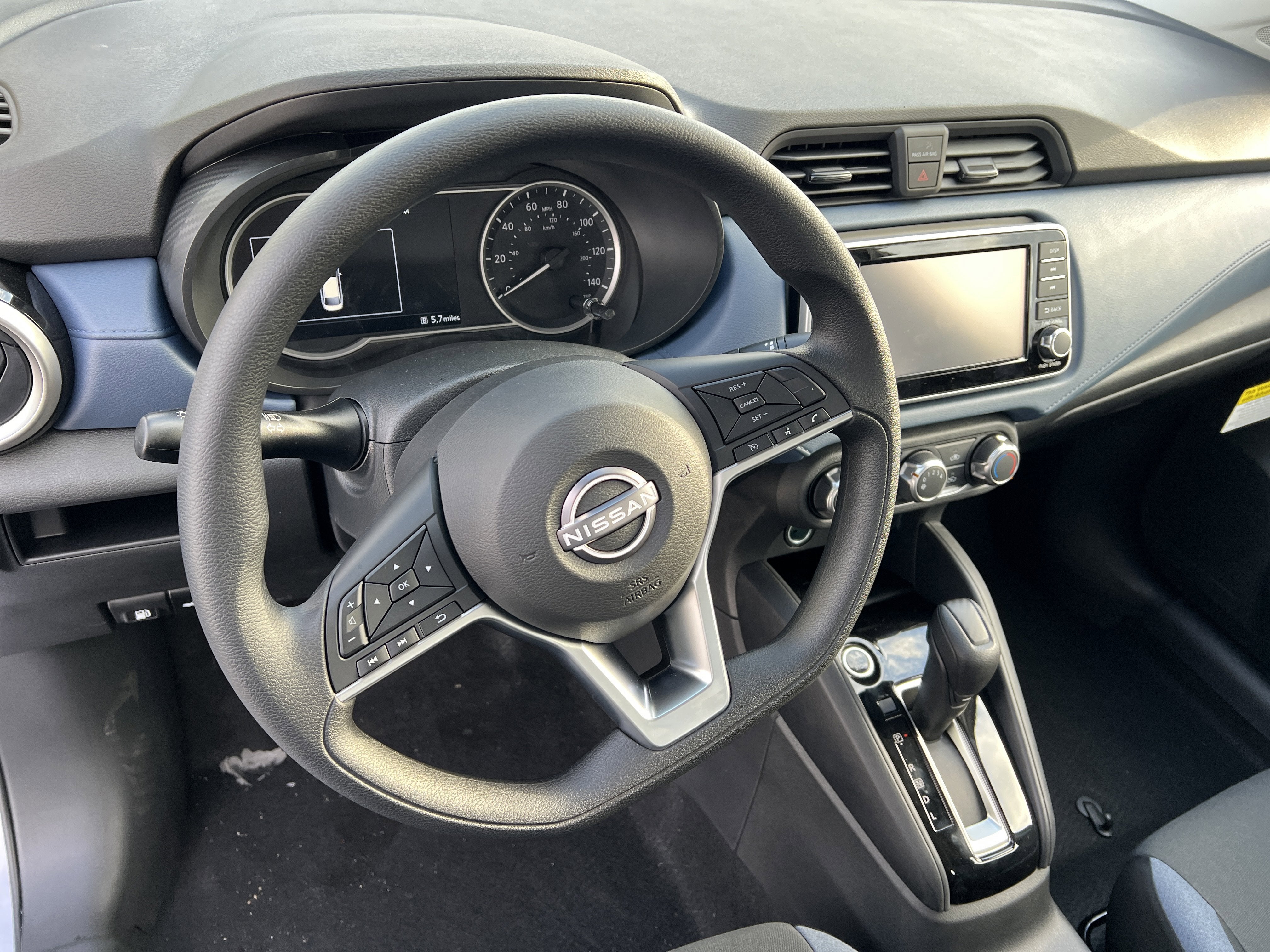 2025 Nissan Versa SV