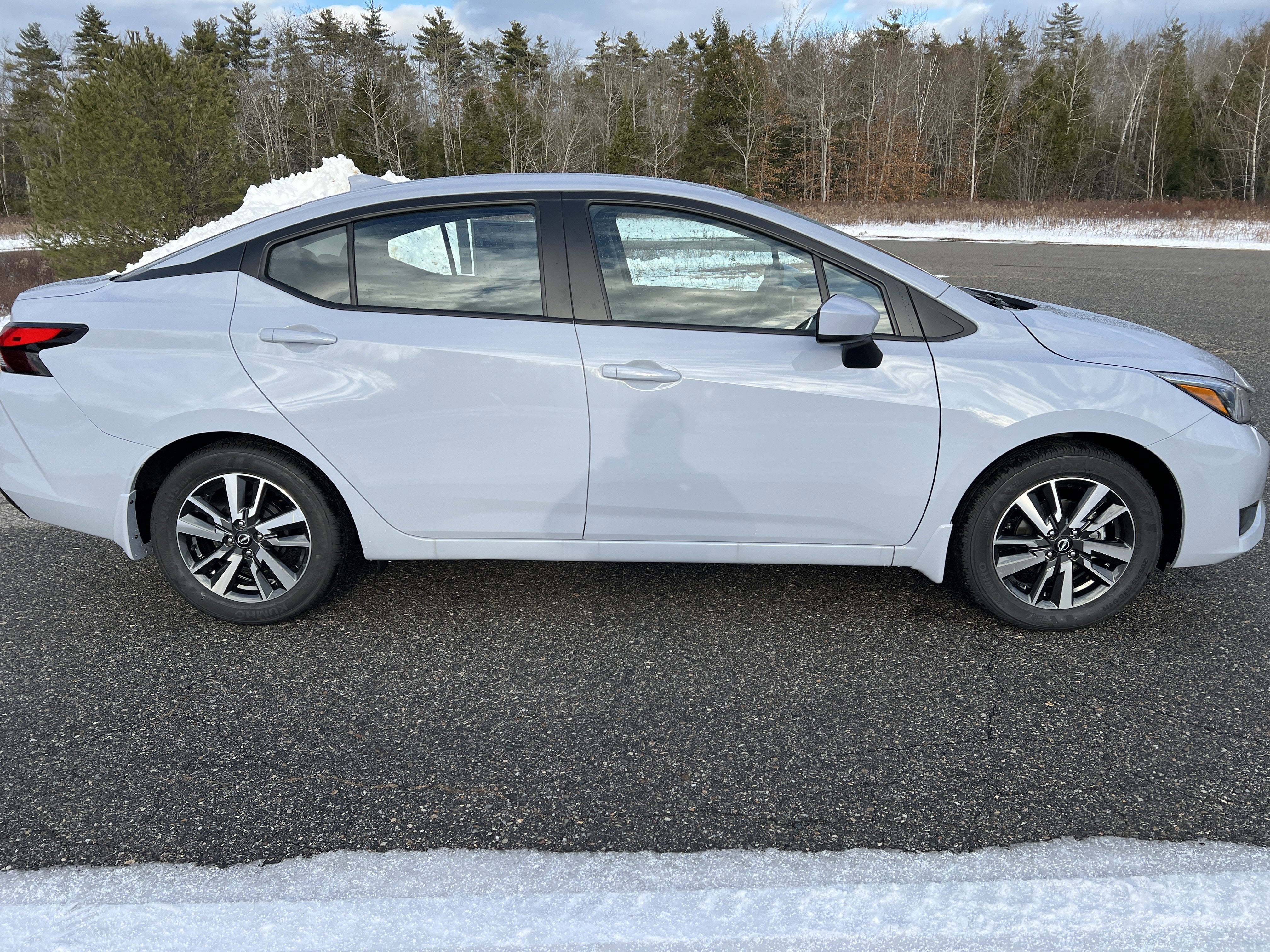2025 Nissan Versa SV