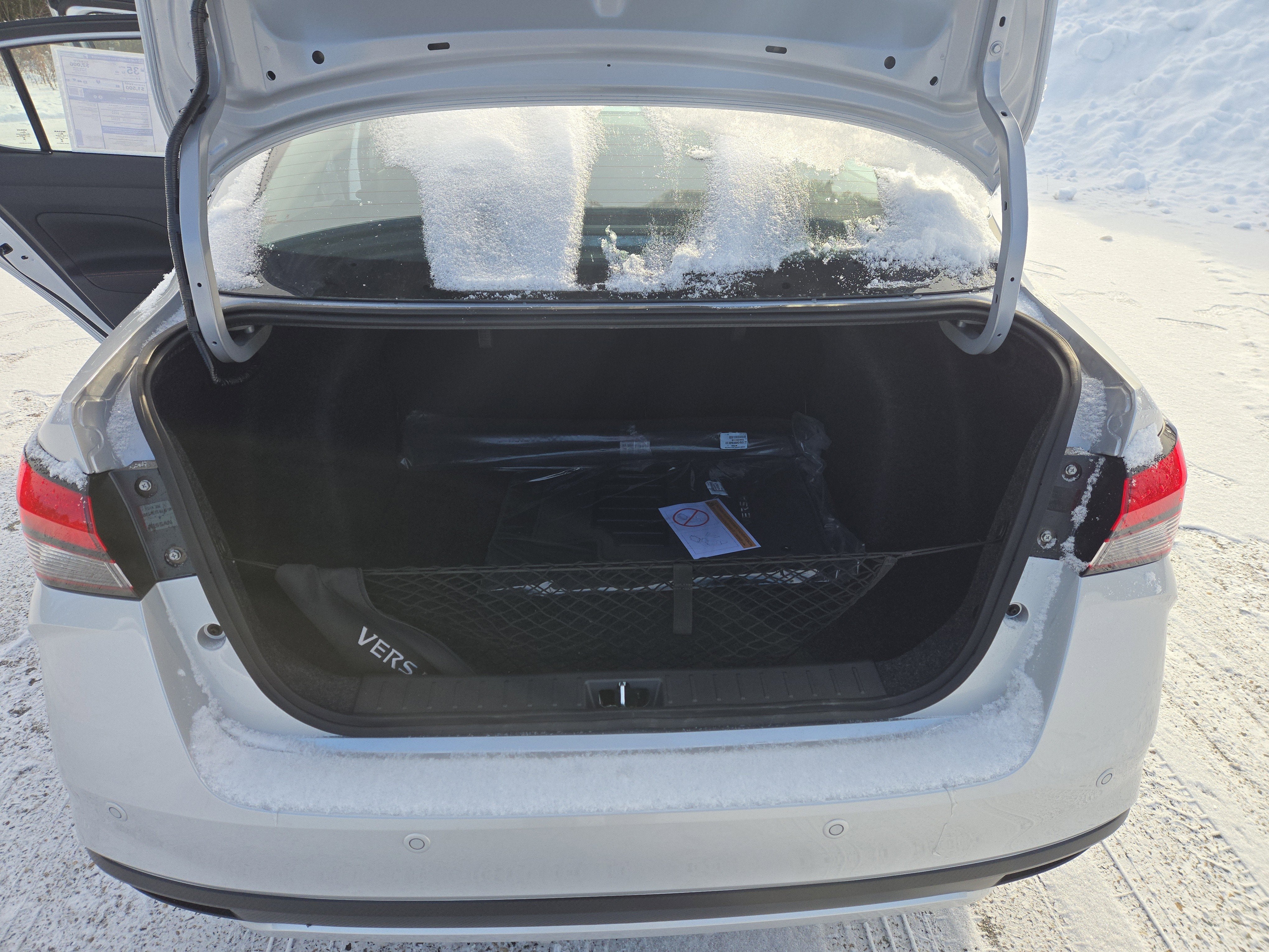 2025 Nissan Versa SR