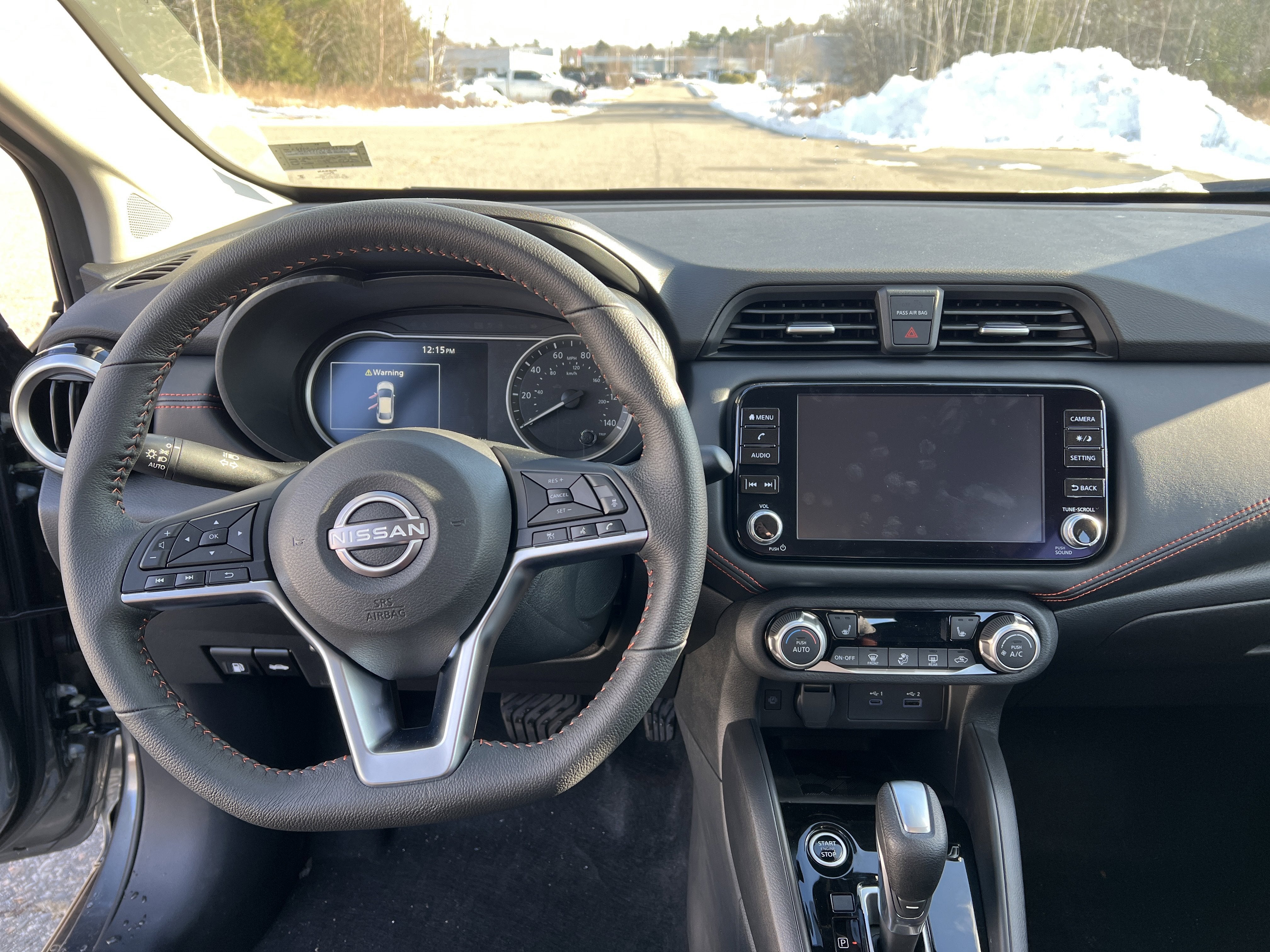 2025 Nissan Versa SR