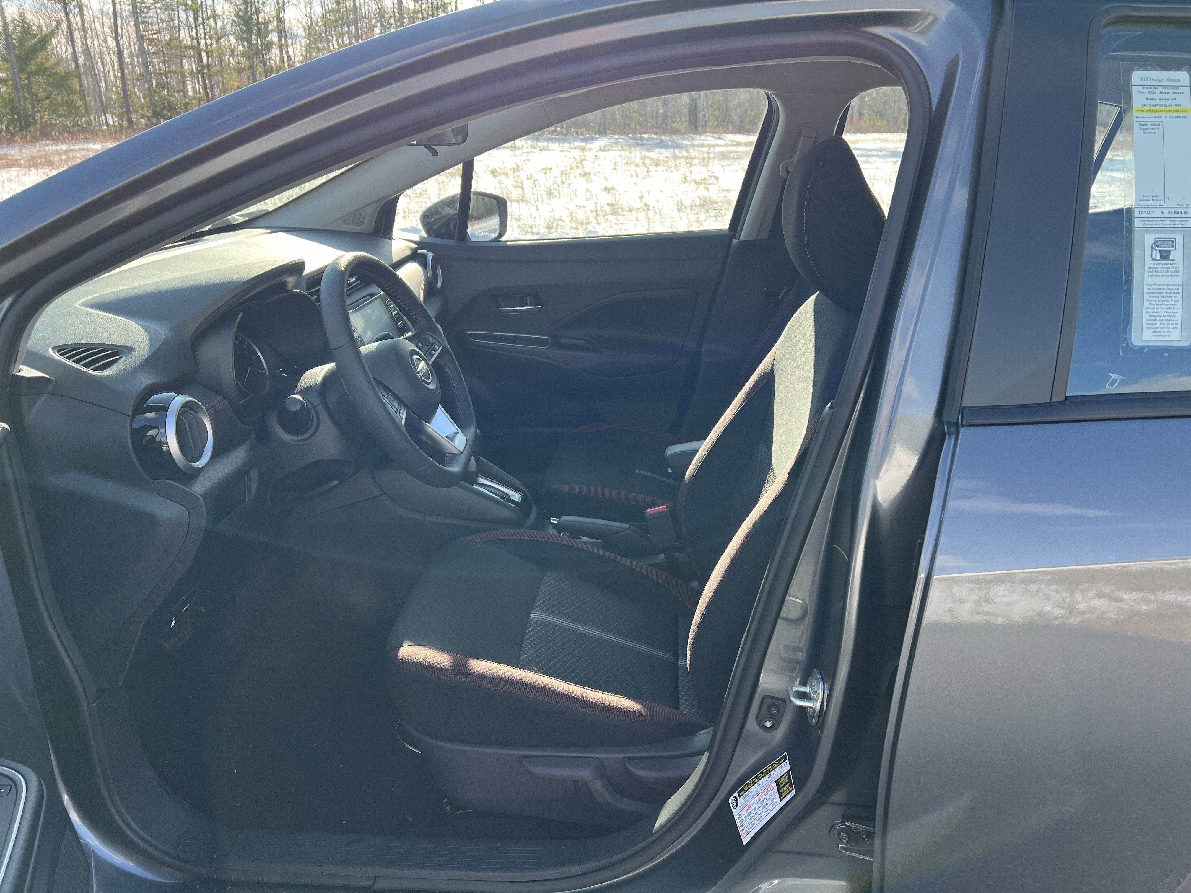 2025 Nissan Versa SR