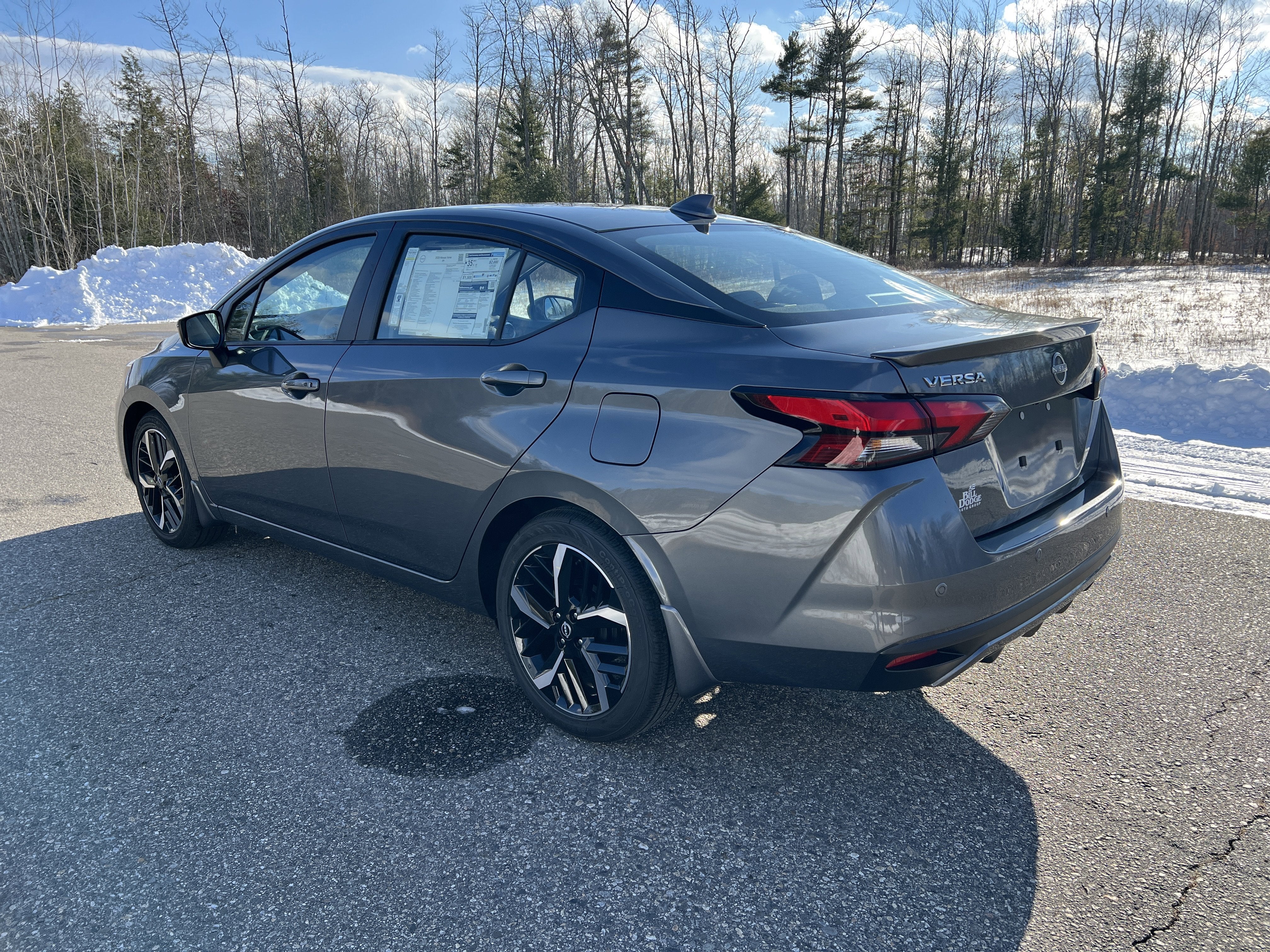 2025 Nissan Versa SR