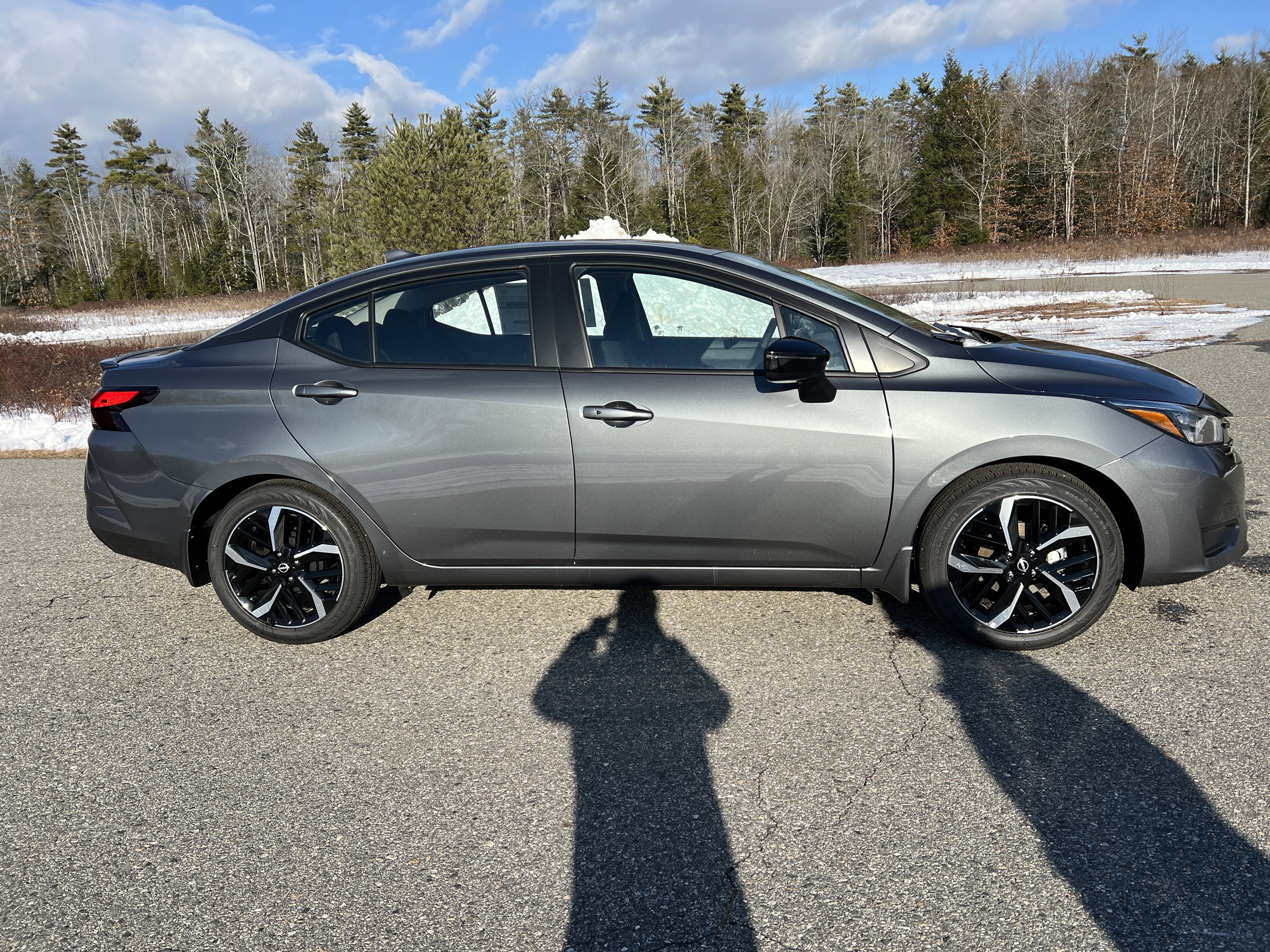 2025 Nissan Versa SR