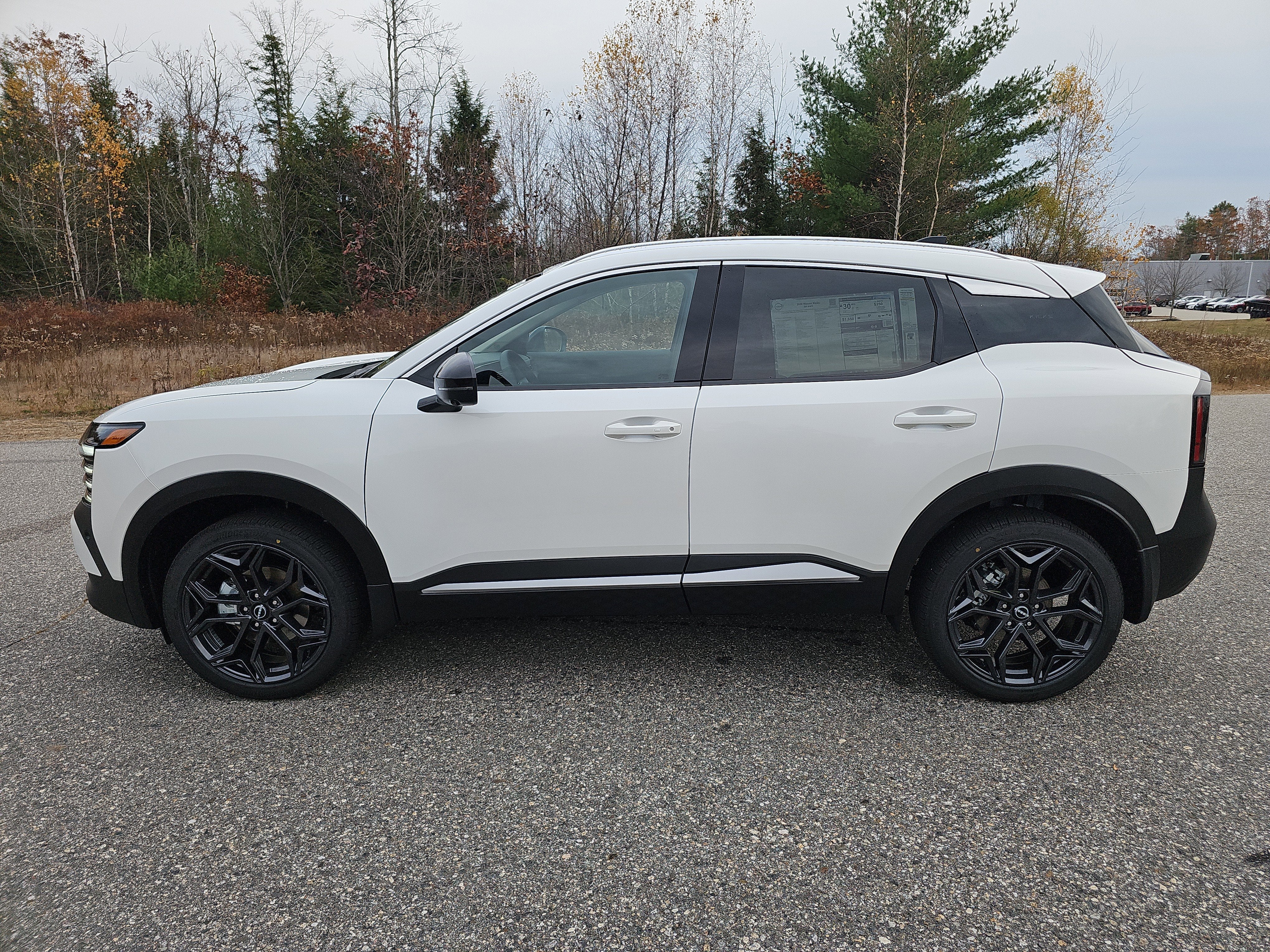 2026 Nissan Kicks SR