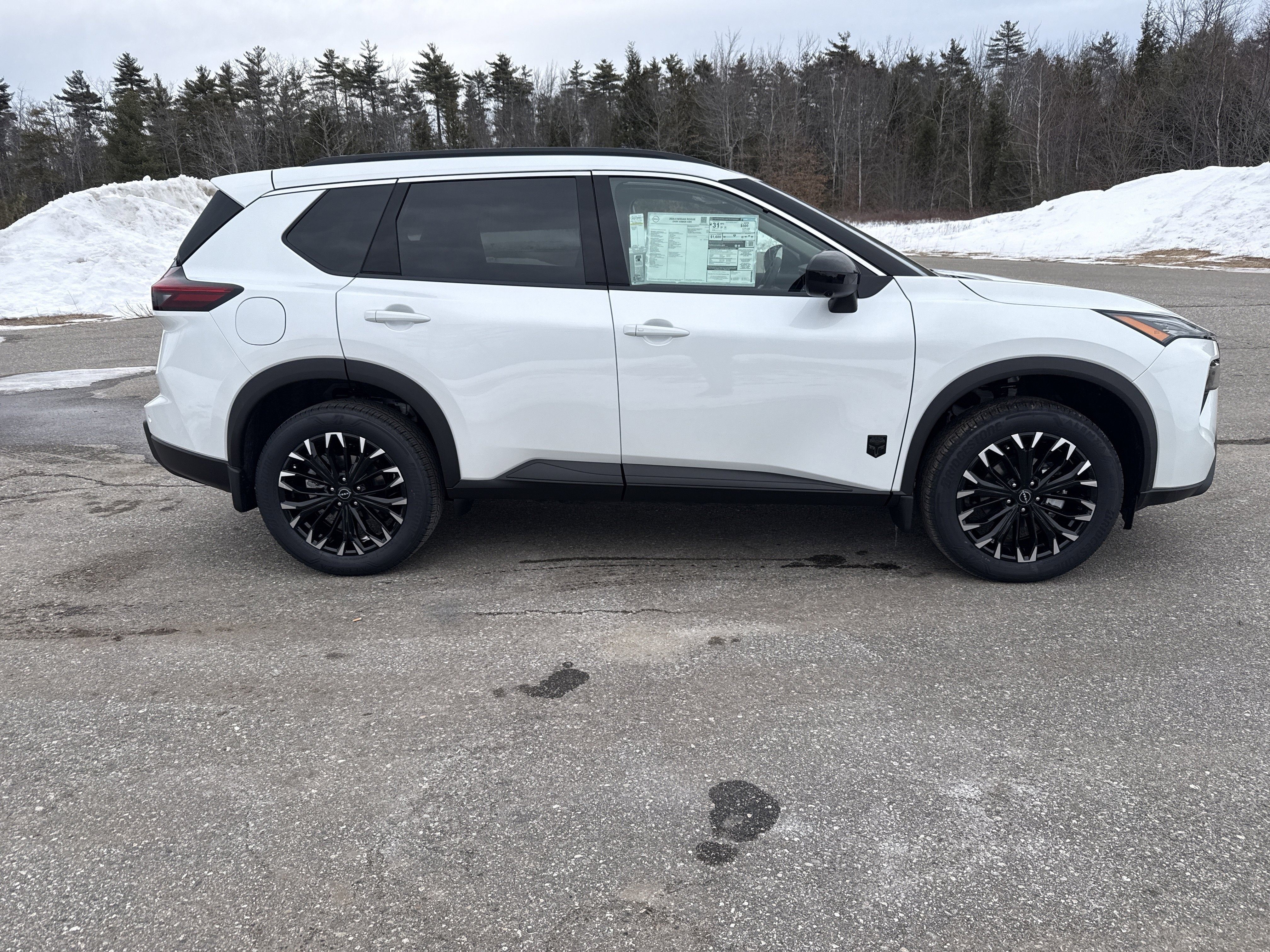 2026 Nissan Rogue Dark Armor