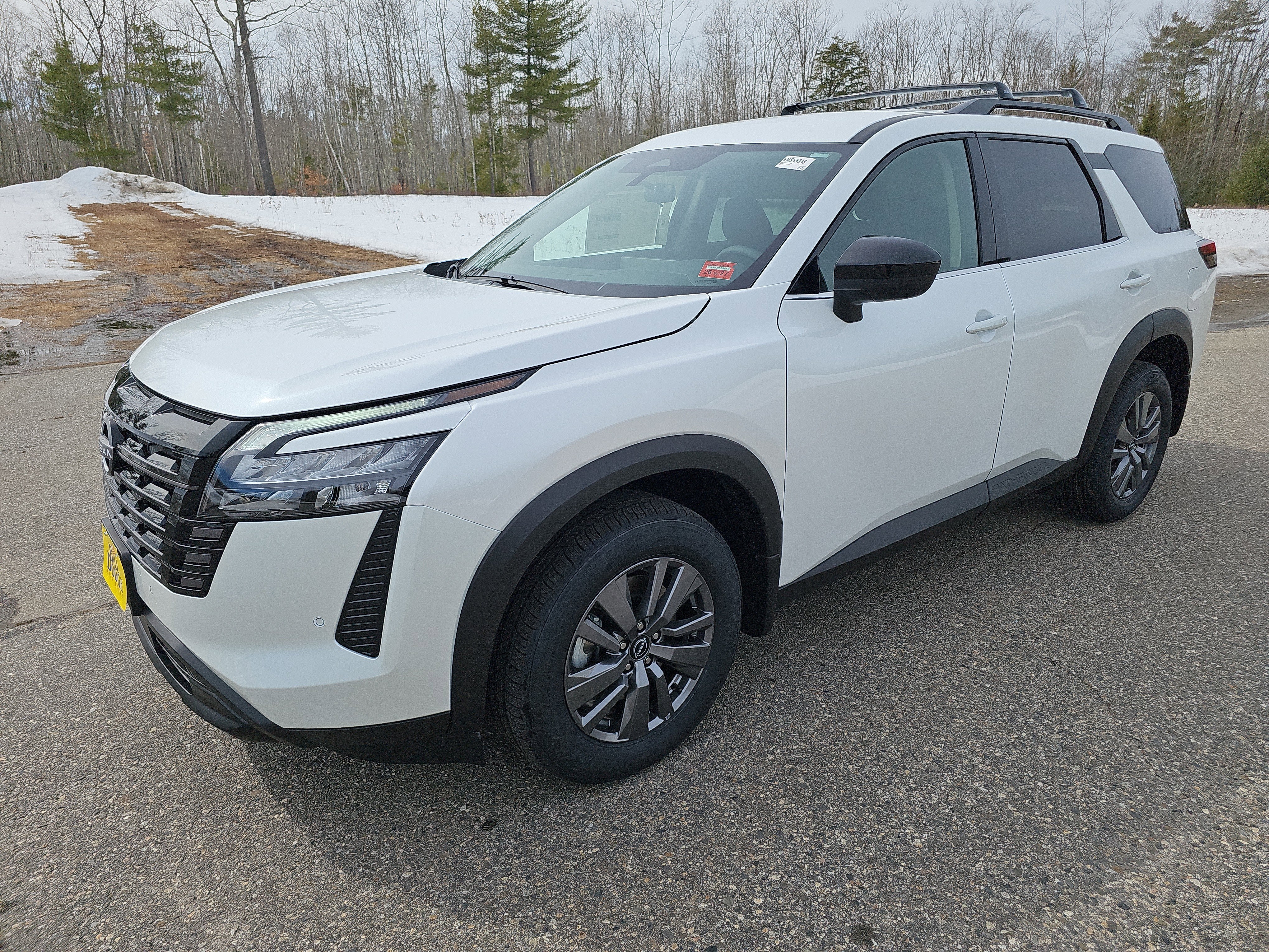 2026 Nissan Pathfinder SV